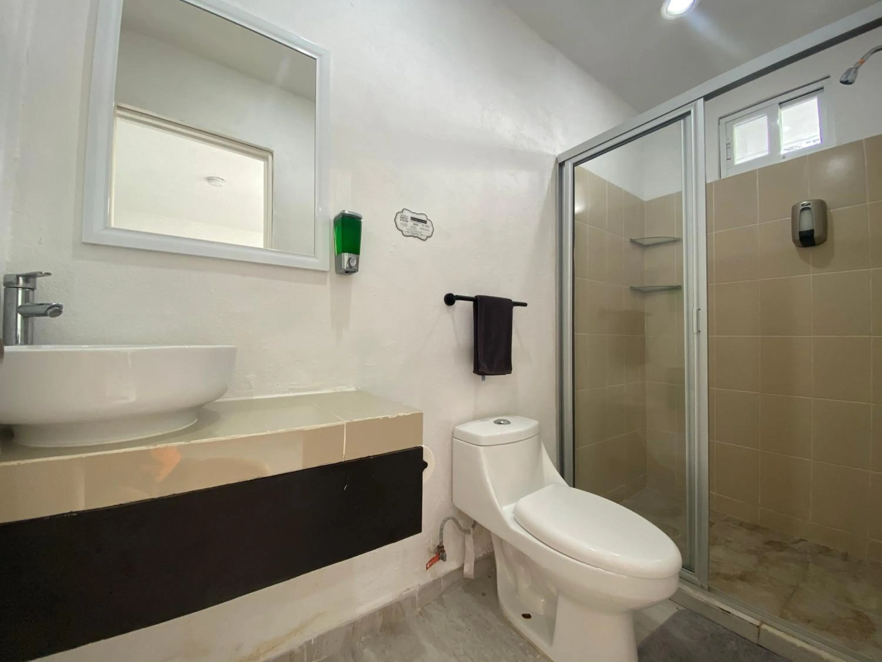 Shower in Puerto Morelos Hotel Las Palmas - Near the beach