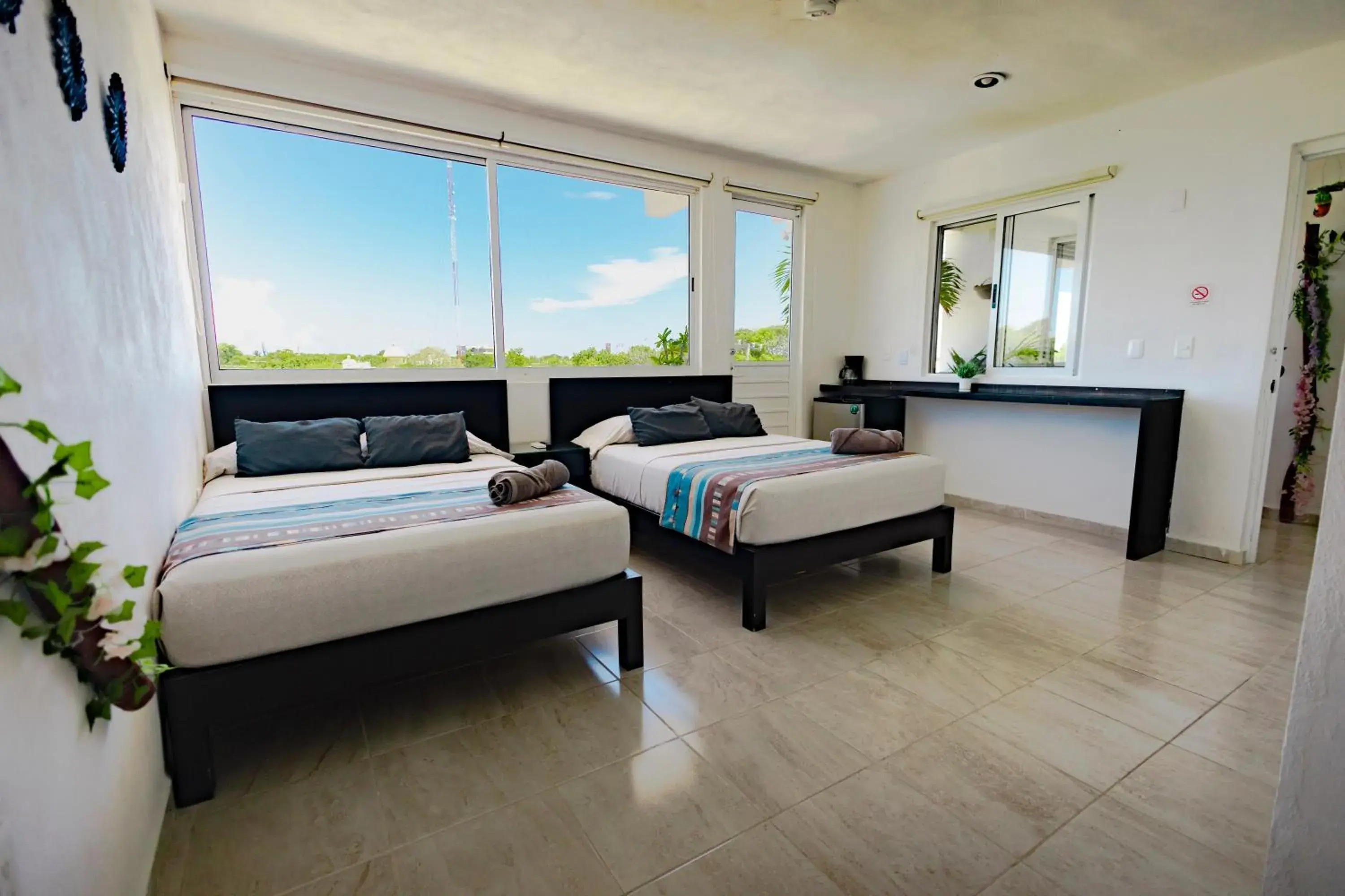 Double Room with Balcony in Puerto Morelos Hotel Las Palmas - Near the beach Double Room with Balcony in Puerto Morelos Hotel Las Palmas - Near the beach