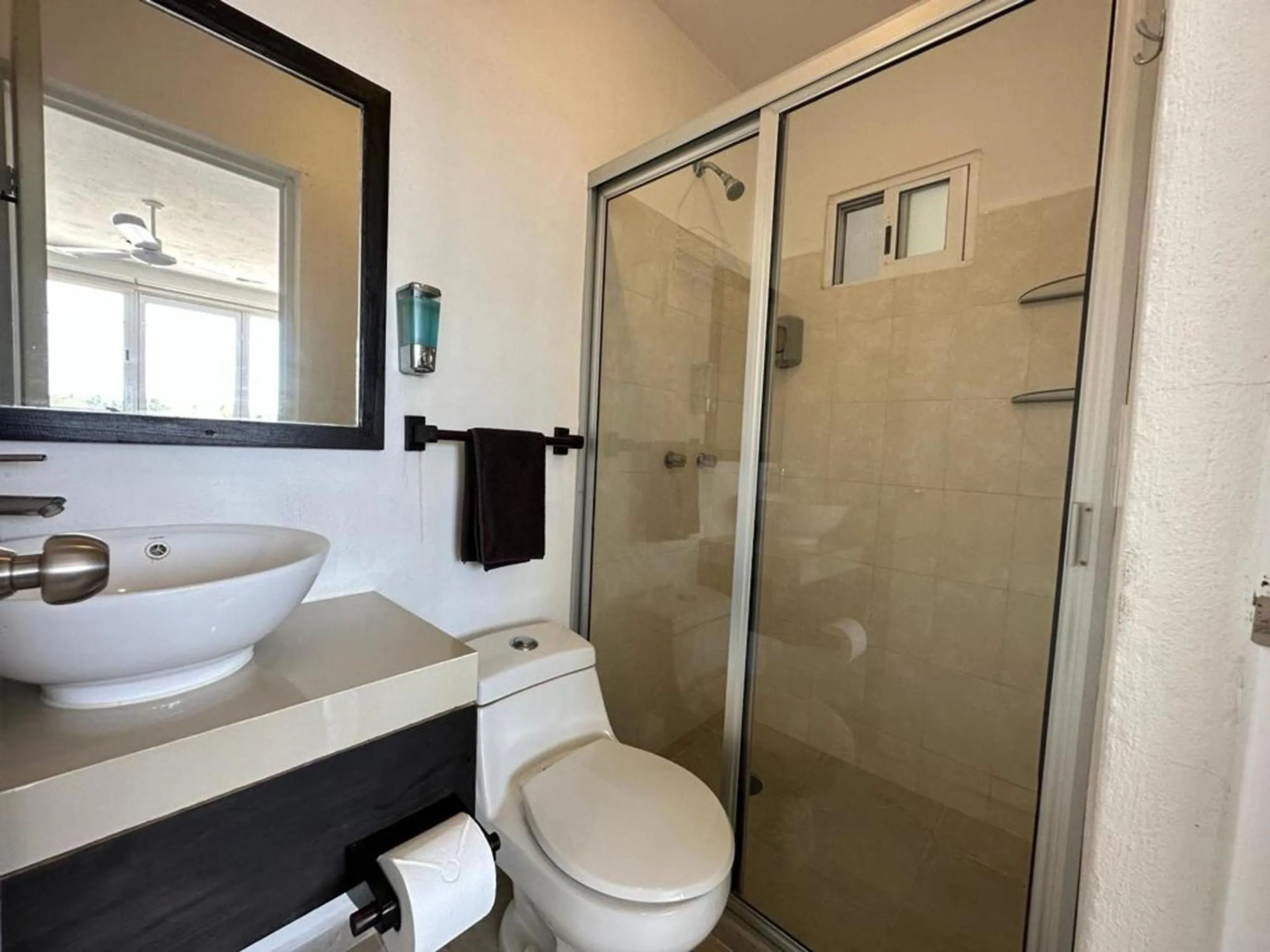 Bathroom in Puerto Morelos Hotel Las Palmas - Near the beach