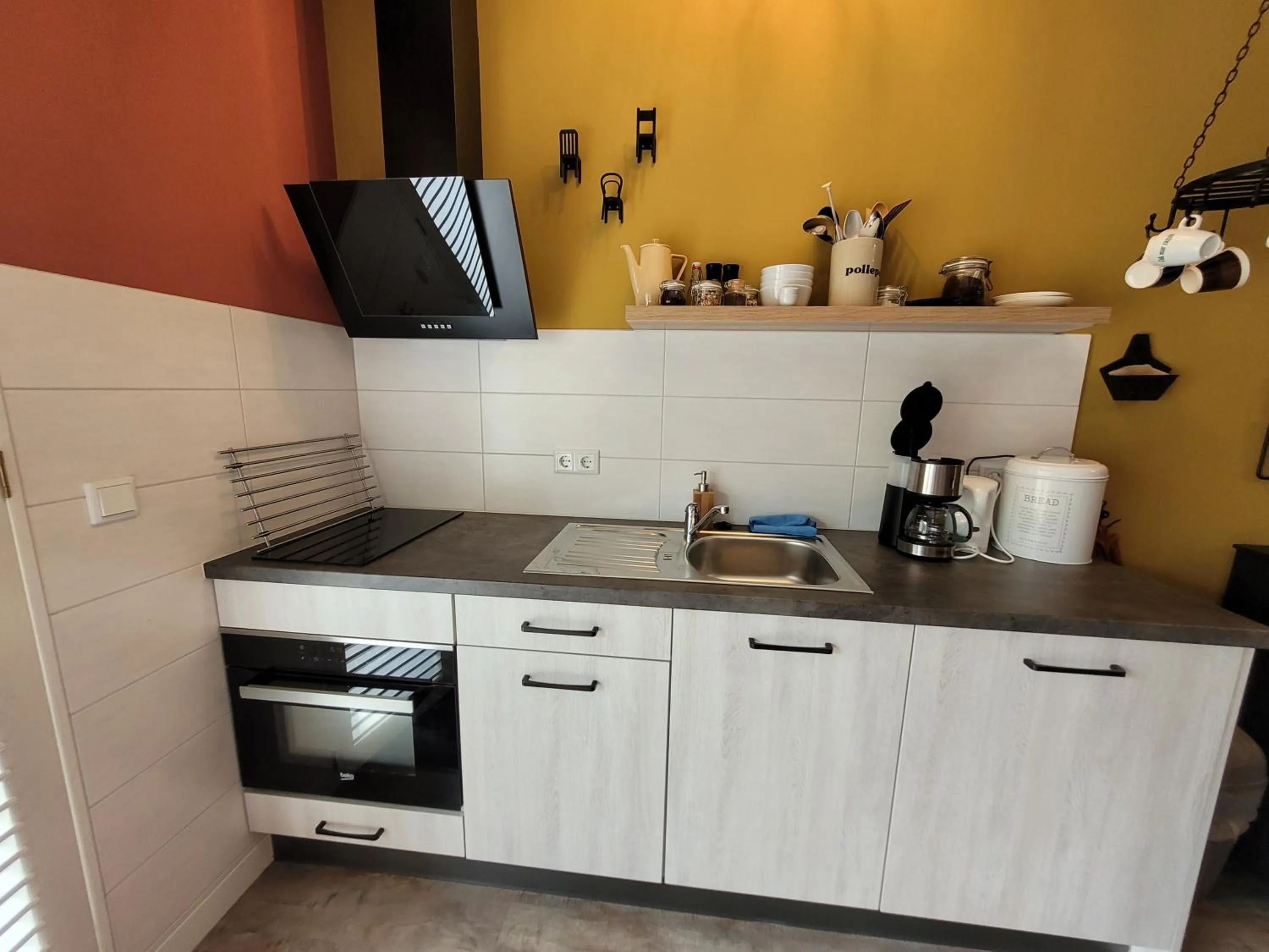 Coffee/tea facilities in B&B Buutegeweun