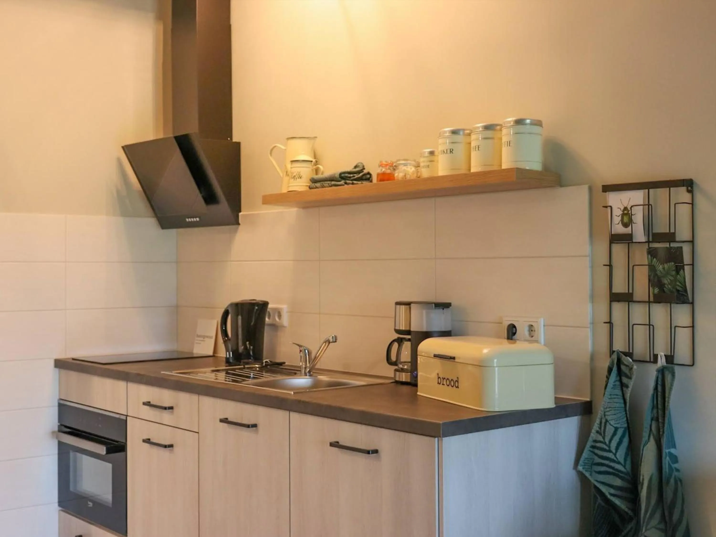 Kitchen or kitchenette in B&B Buutegeweun