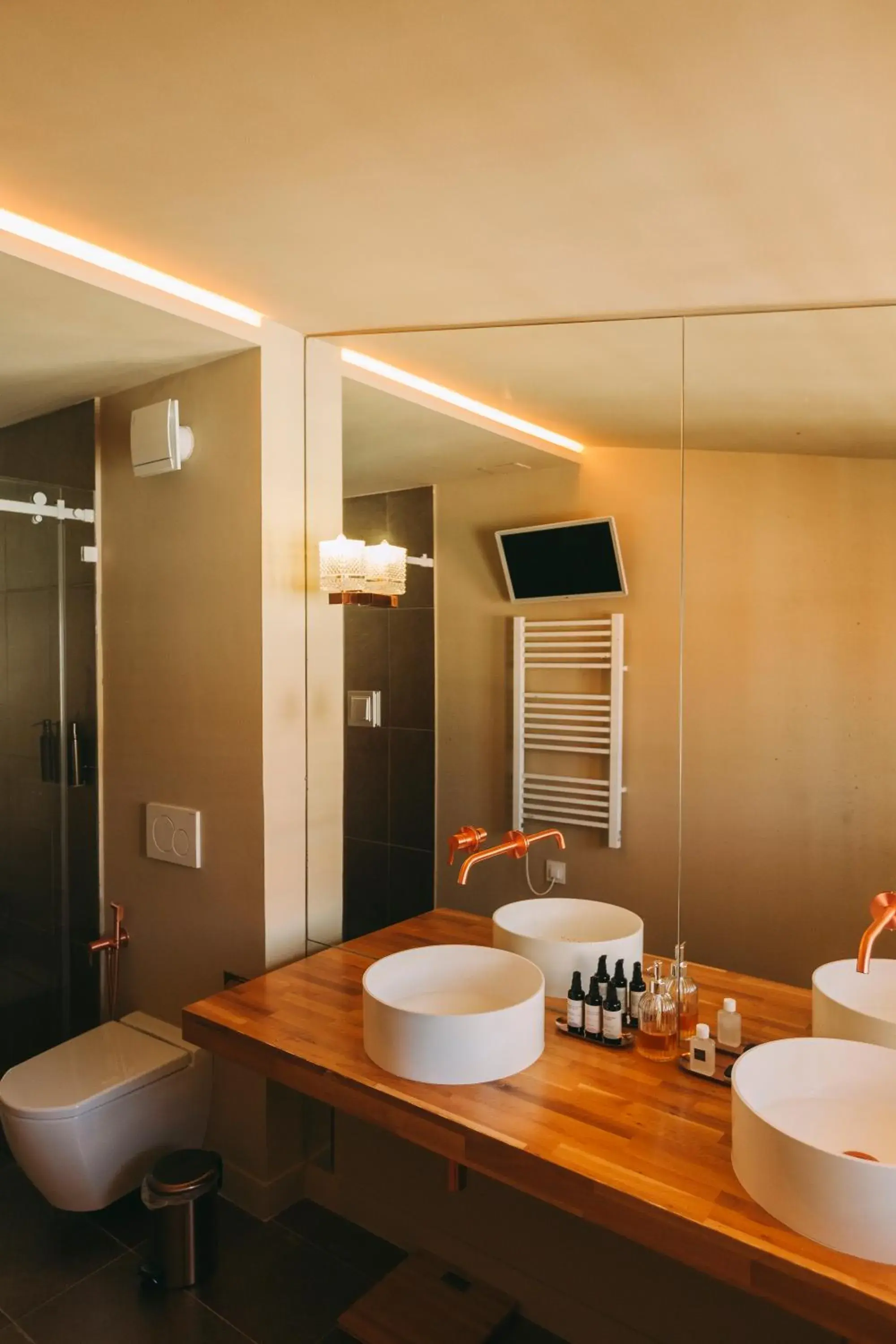 Deluxe Double or Twin Room in The Felix 10 Deluxe Double or Twin Room in The Felix 10