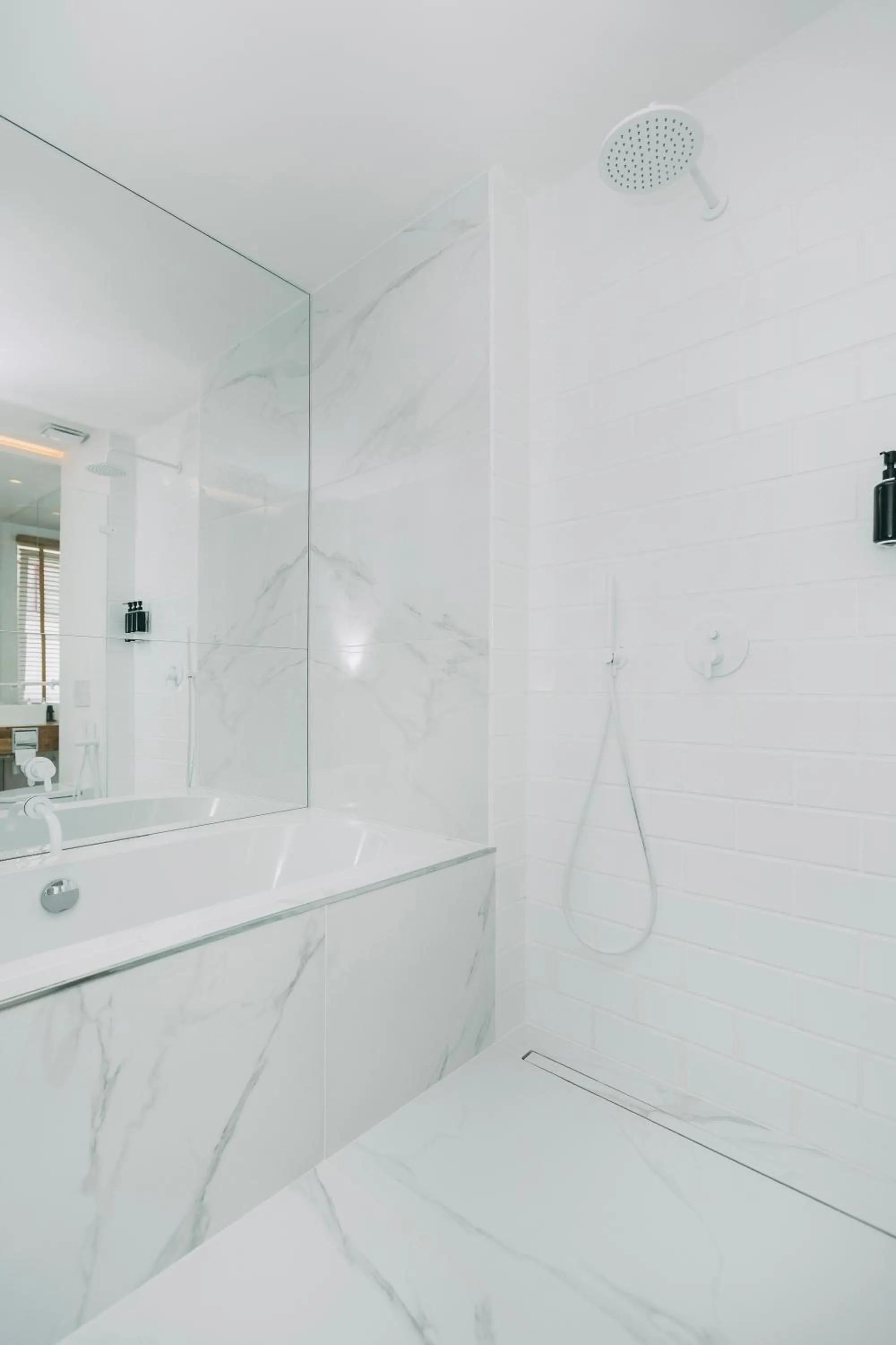 Bathroom in The Felix 10