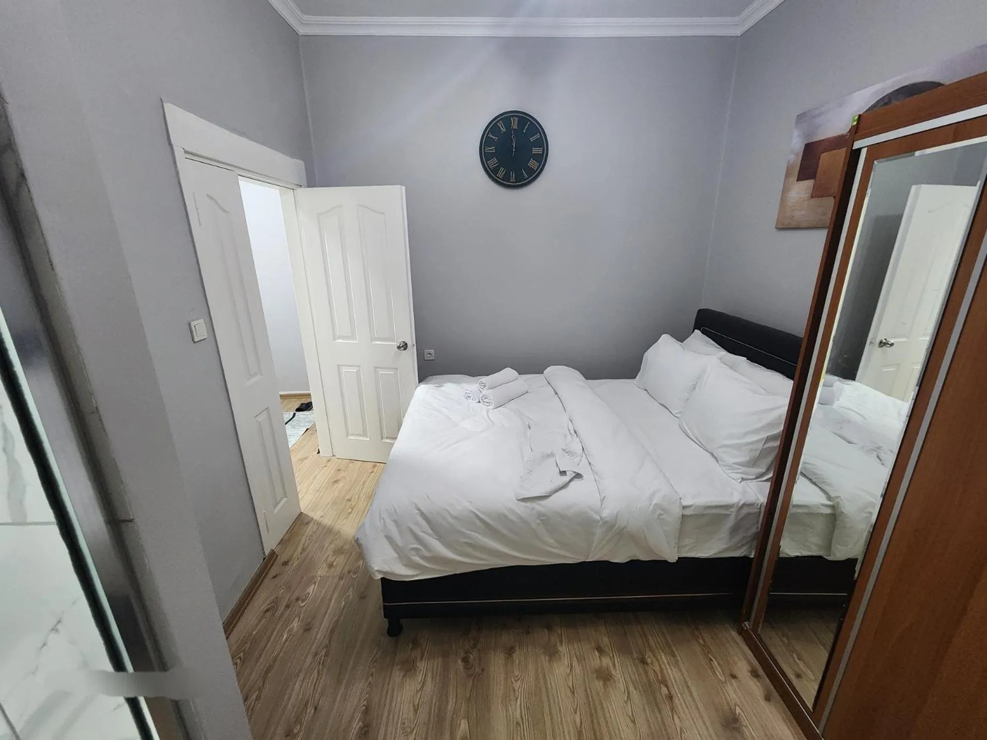 Bed in Taxim No1 Suites