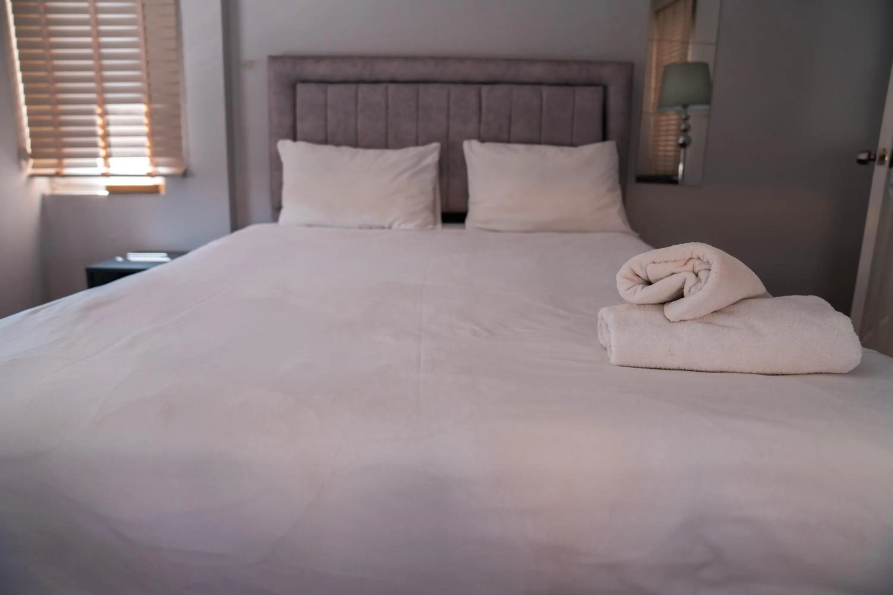 Bed in Taxim No1 Suites