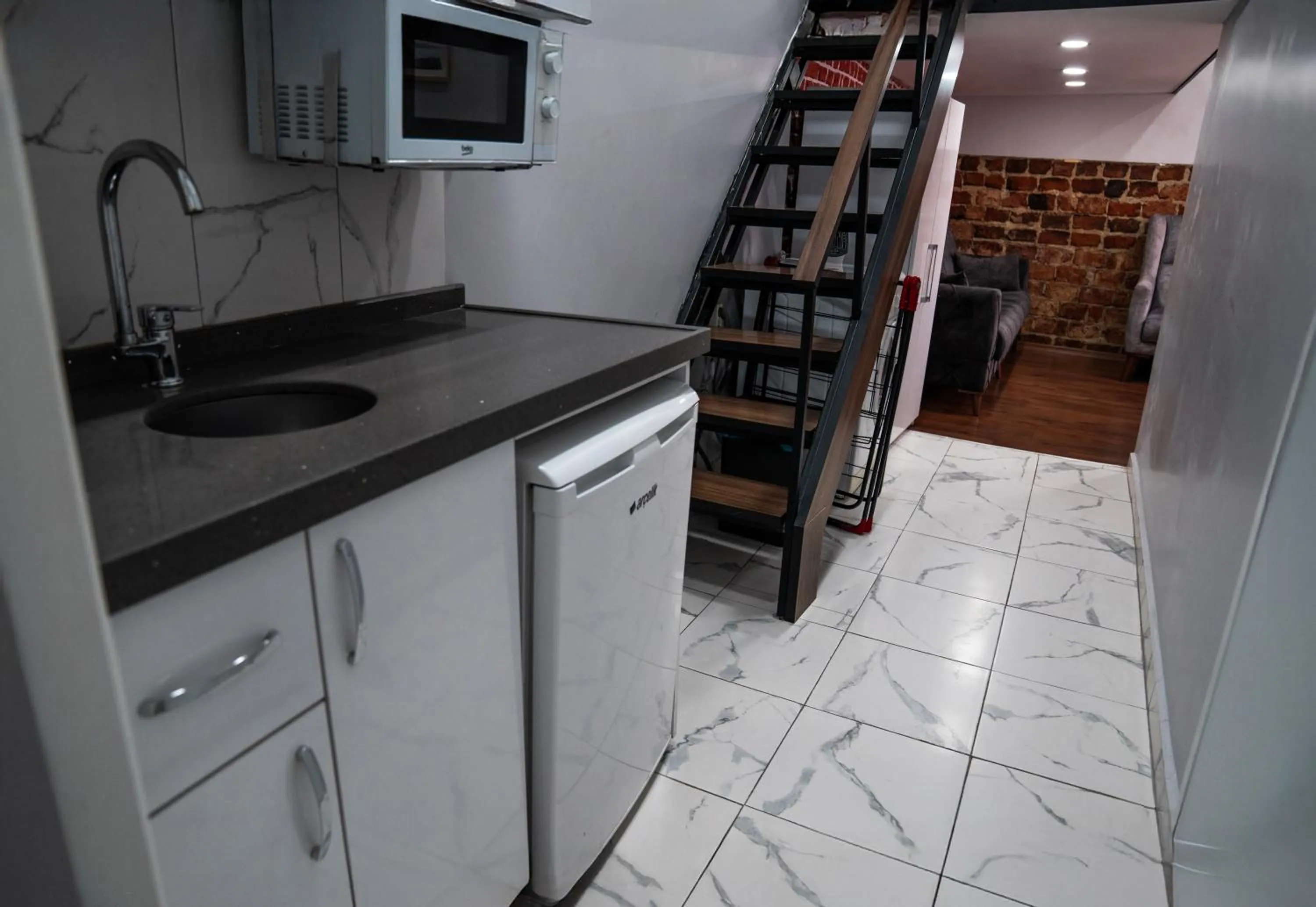 kitchen in Taxim No1 Suites