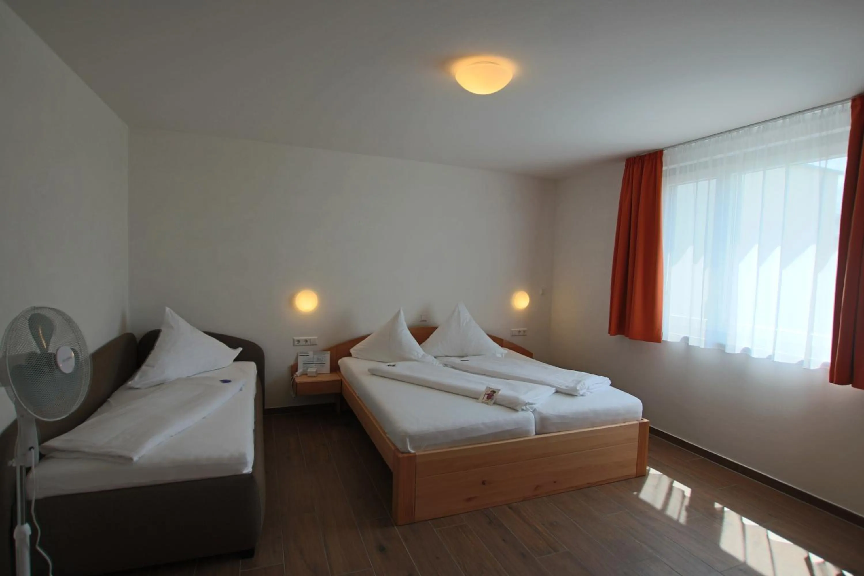 Staff, Bed in Hotel Sunnegässle