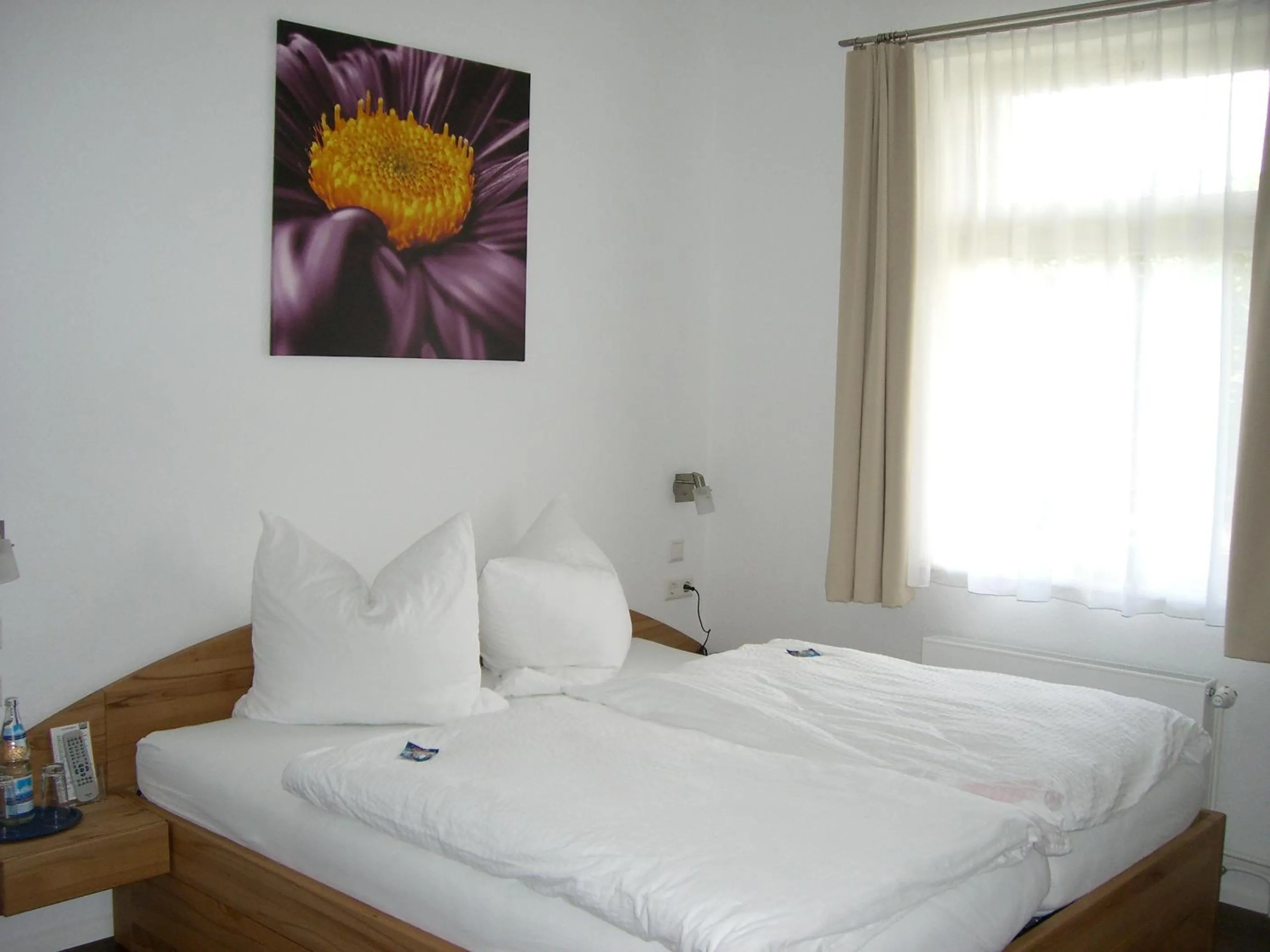 Bed in Hotel Sunnegässle