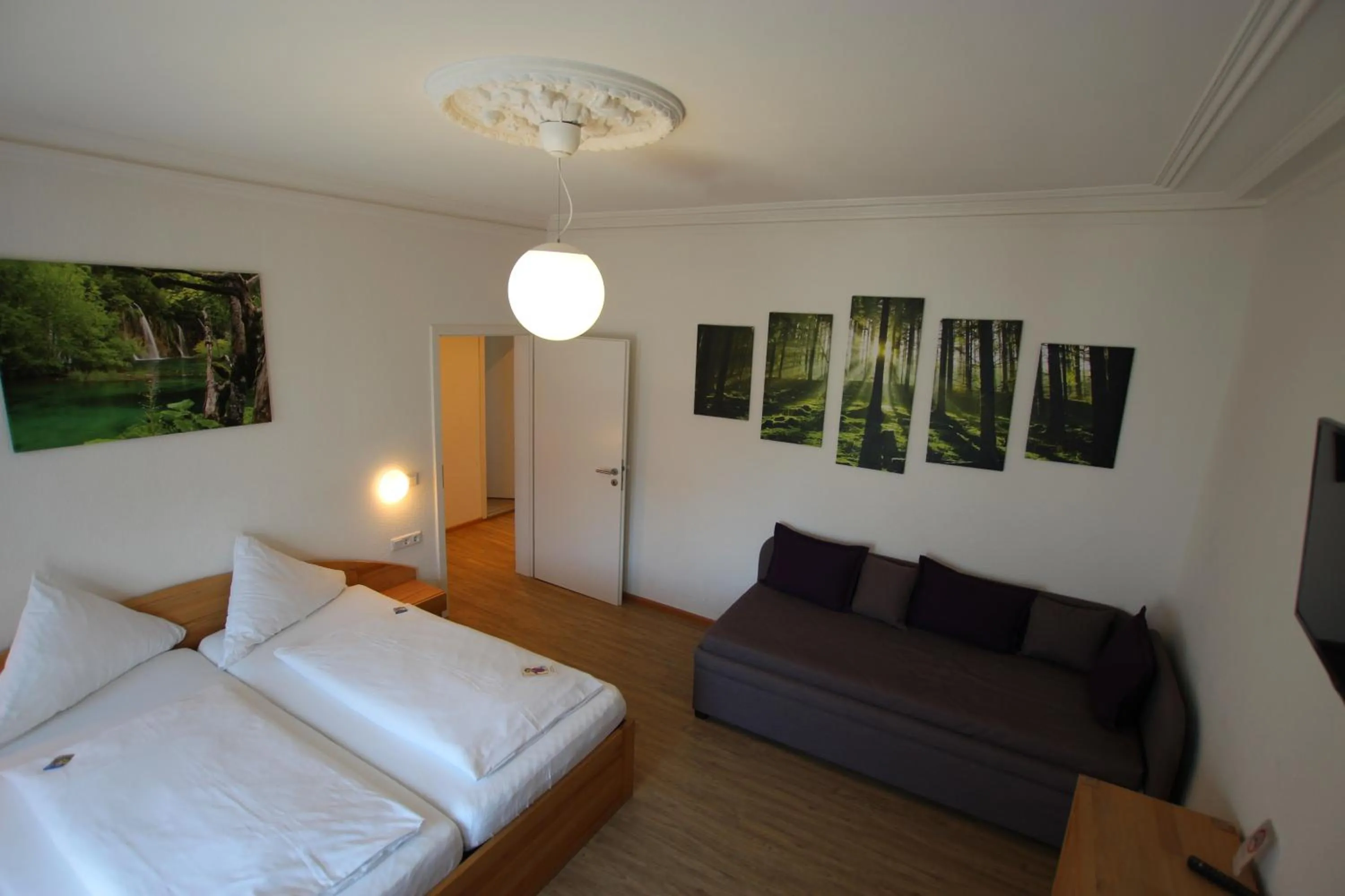Photo of the whole room, Bed in Hotel Sunnegässle