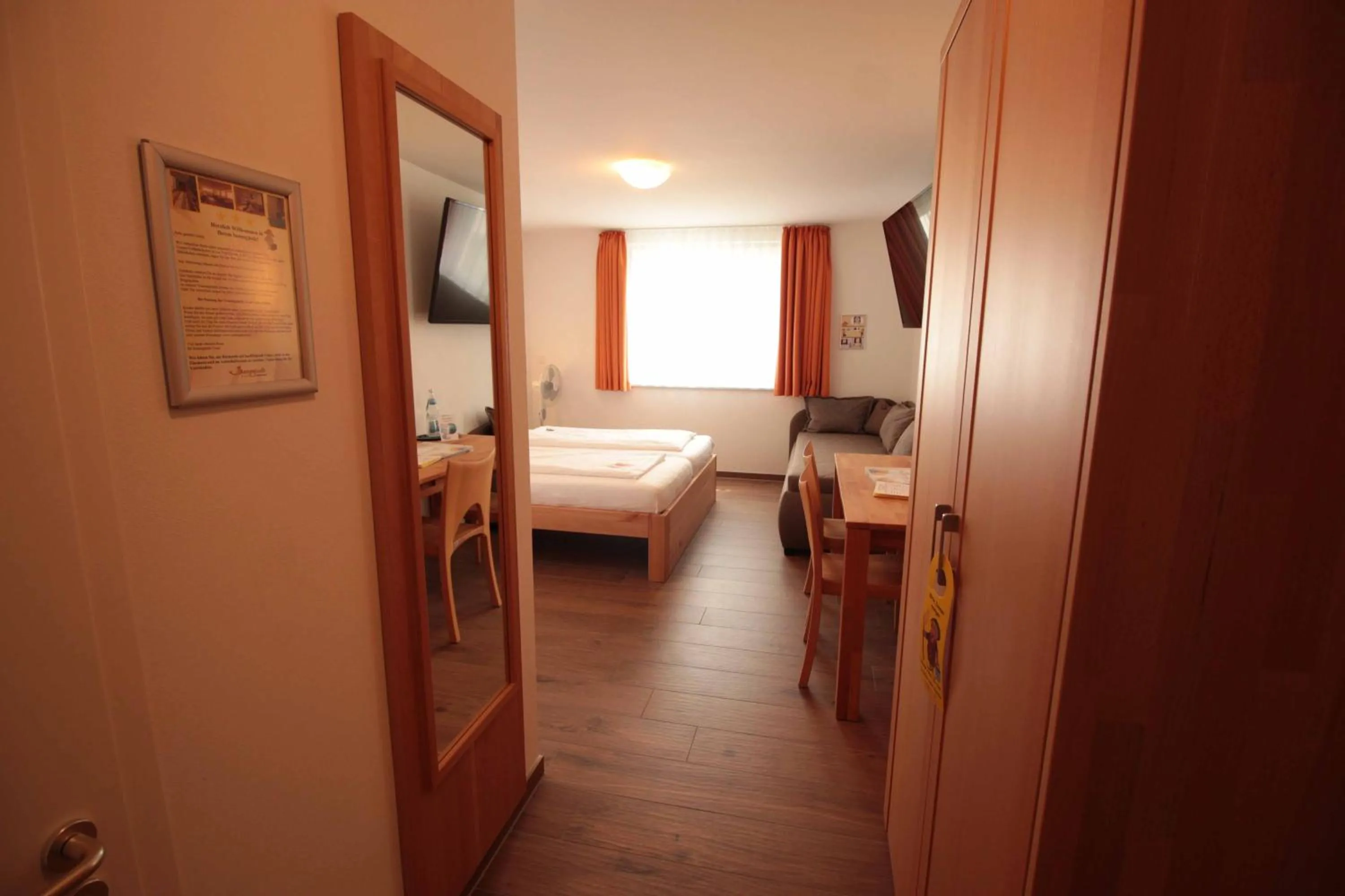 Staff, Bed in Hotel Sunnegässle