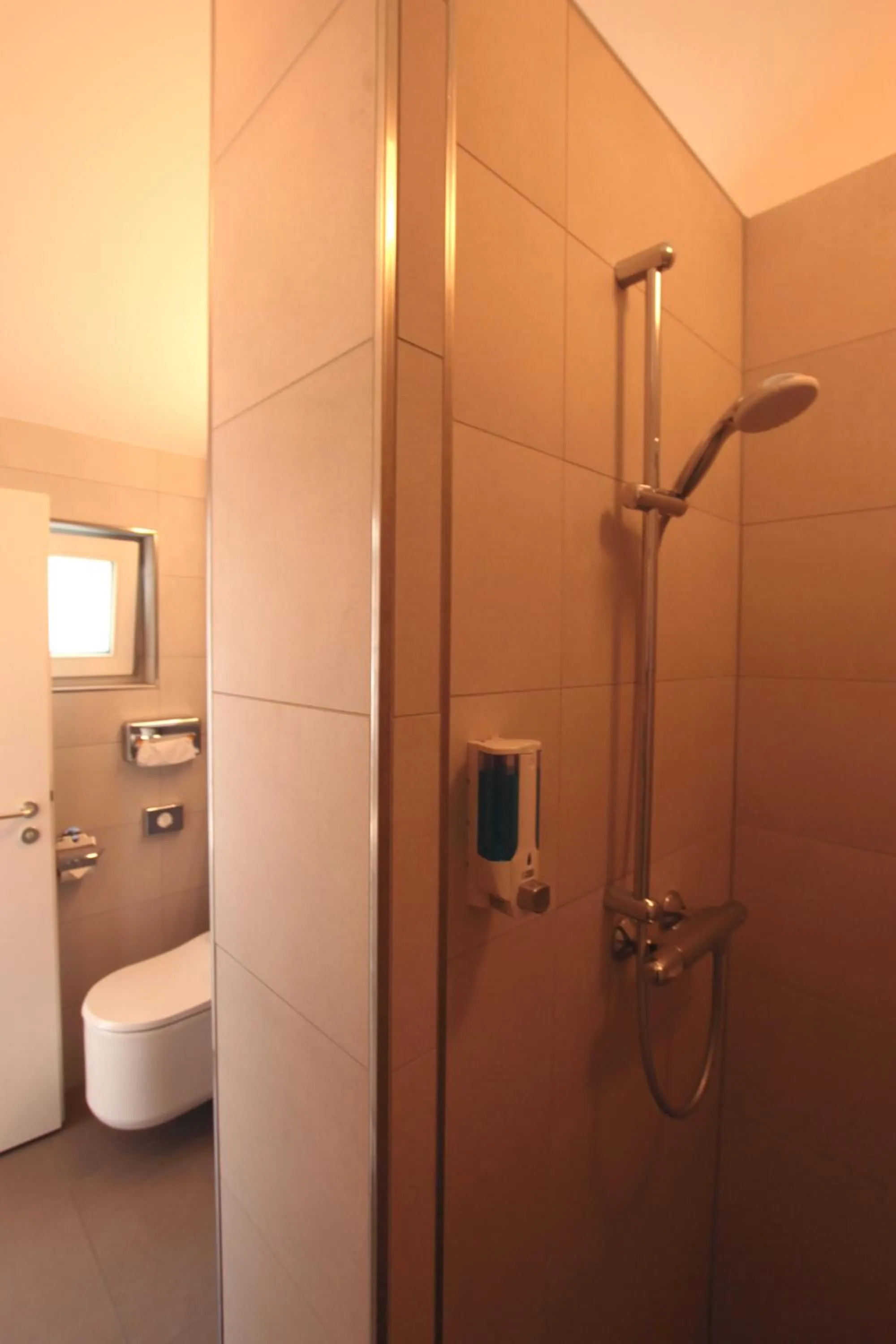 Shower in Hotel Sunnegässle