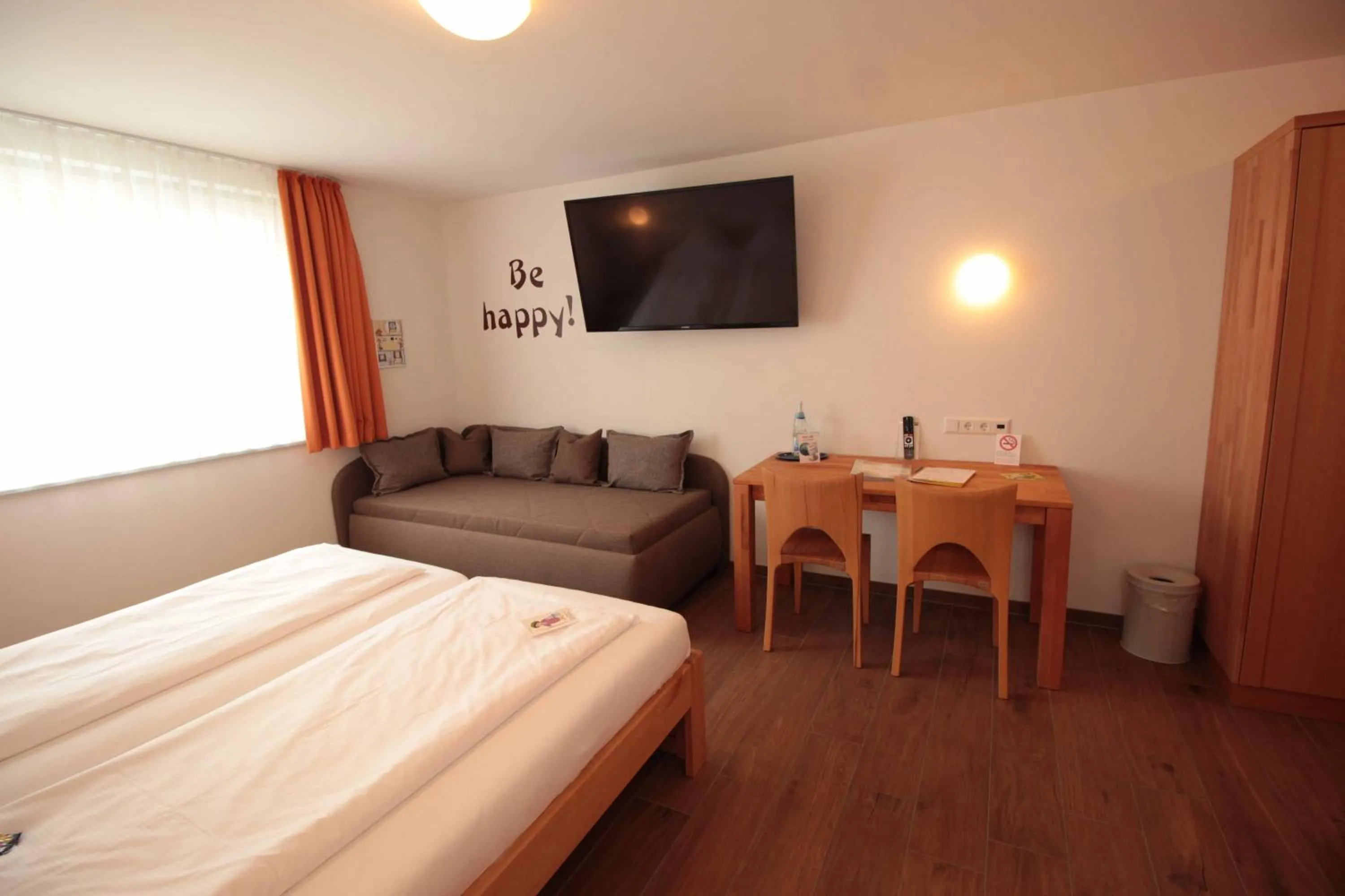 Staff, Bed in Hotel Sunnegässle