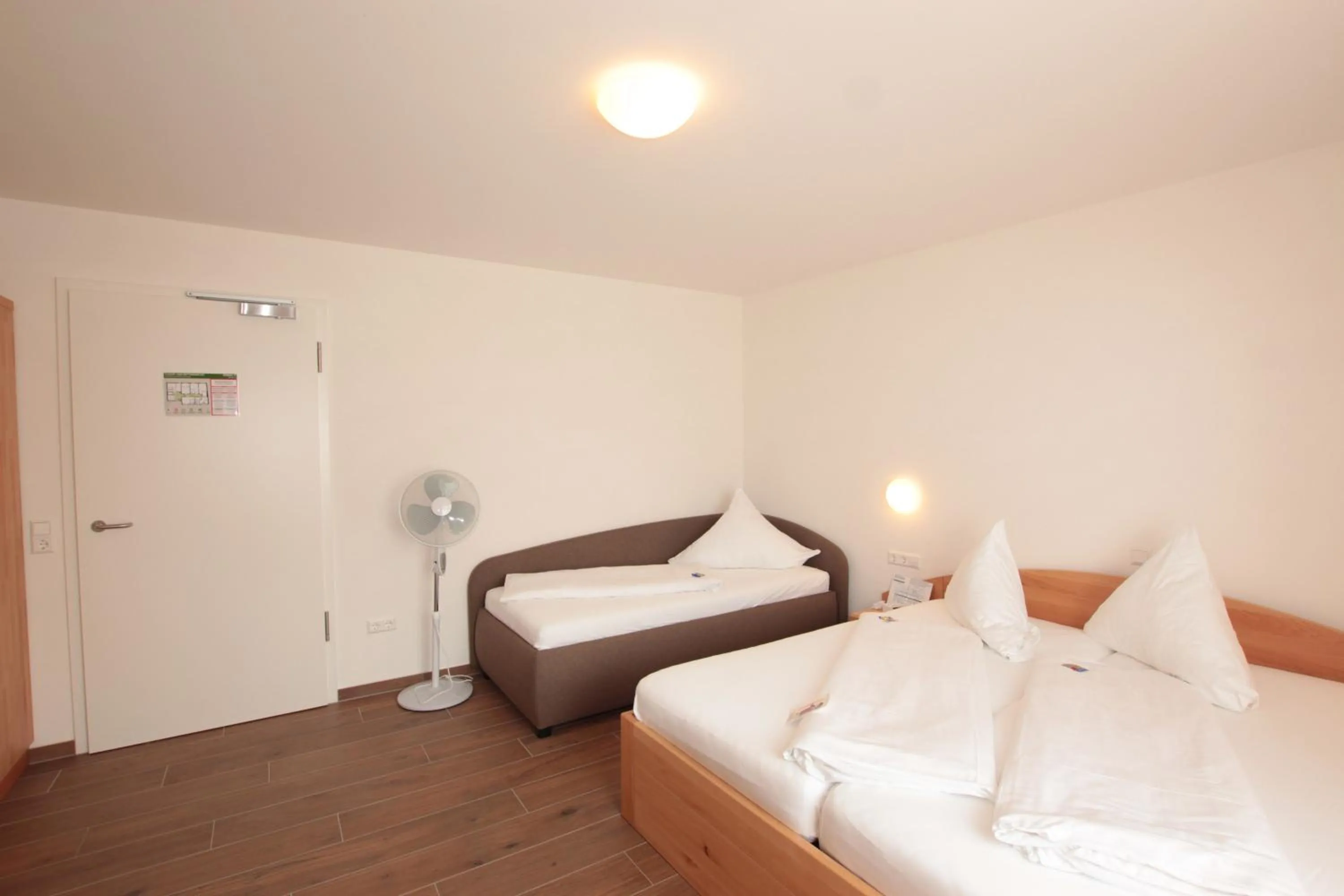 Staff, Bed in Hotel Sunnegässle
