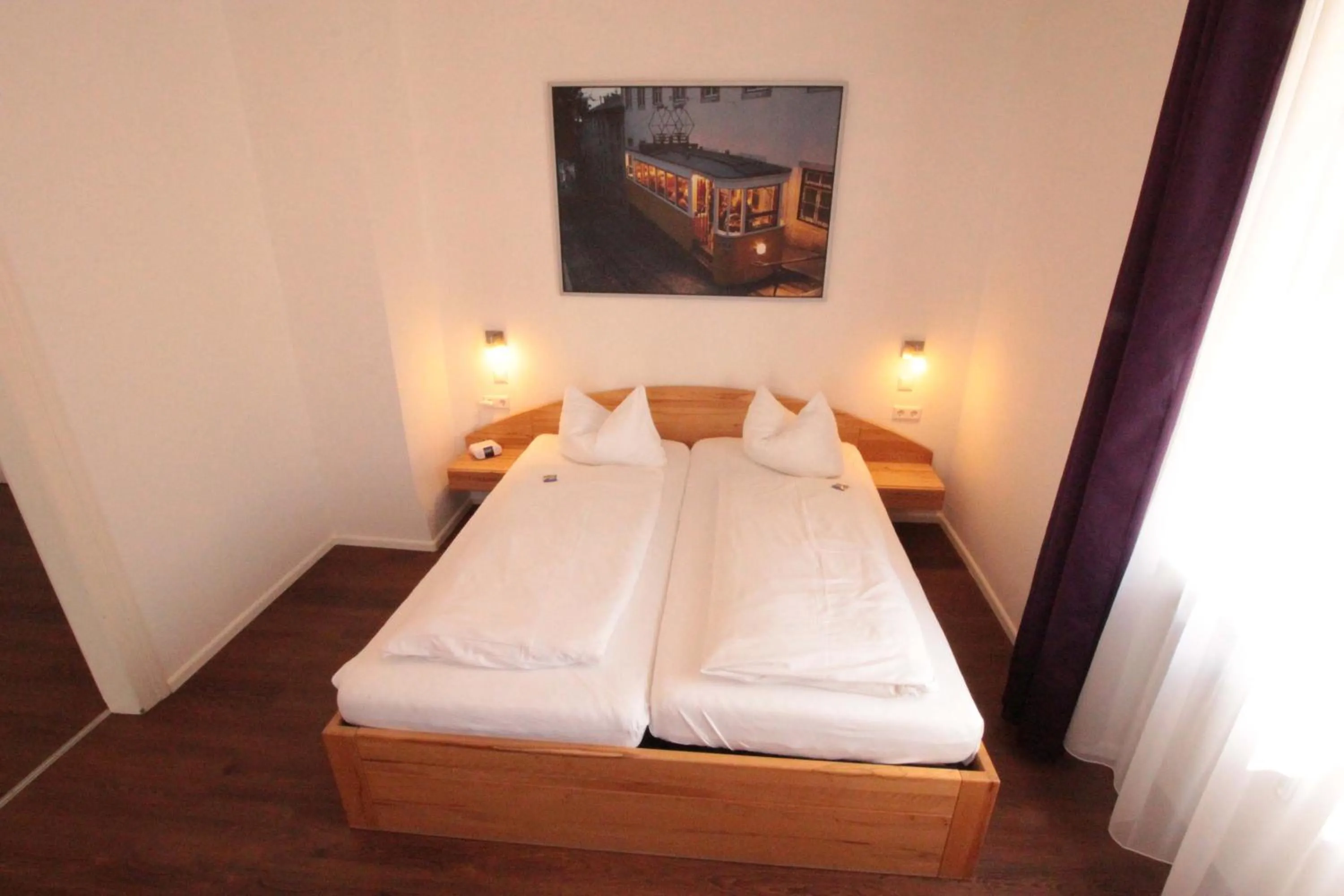 Bed in Hotel Sunnegässle