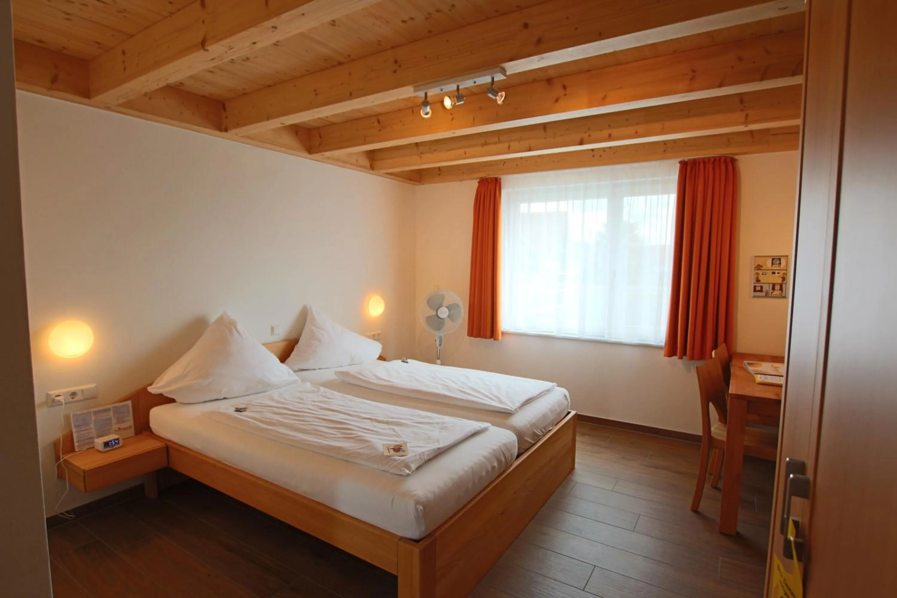 Bed in Hotel Sunnegässle