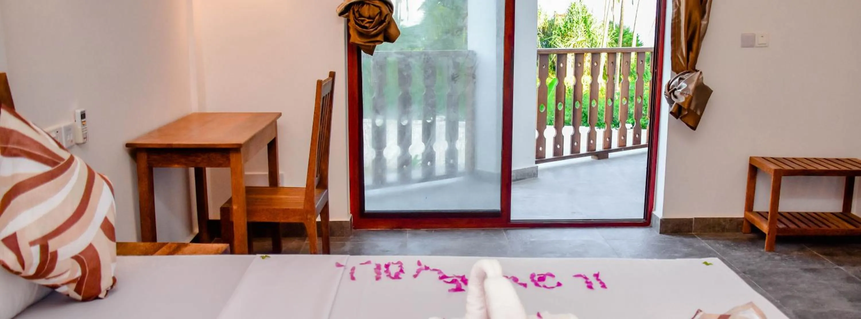 Bed in Zanoceanique Hotel