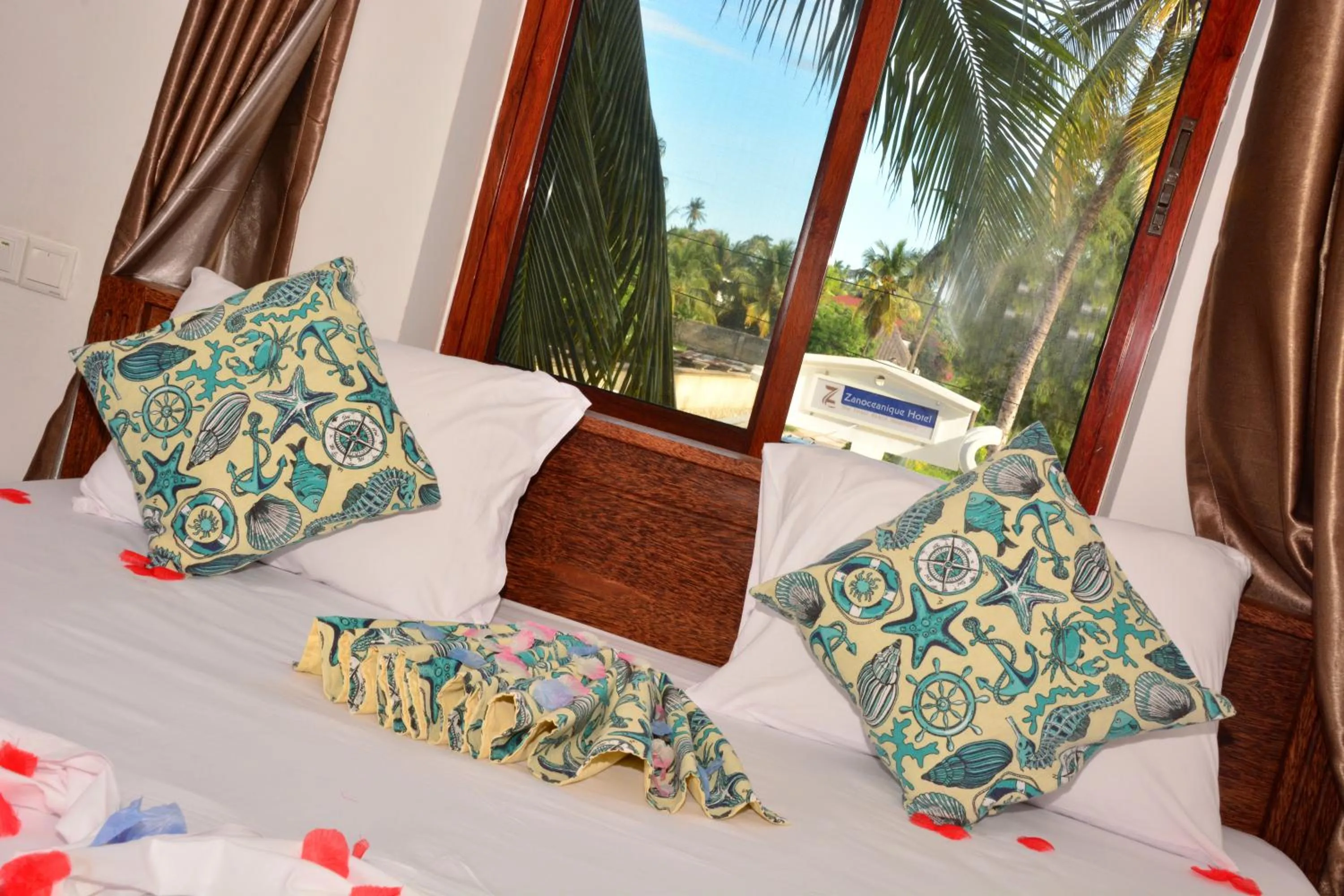 Bedroom, Bed in Zanoceanique Hotel