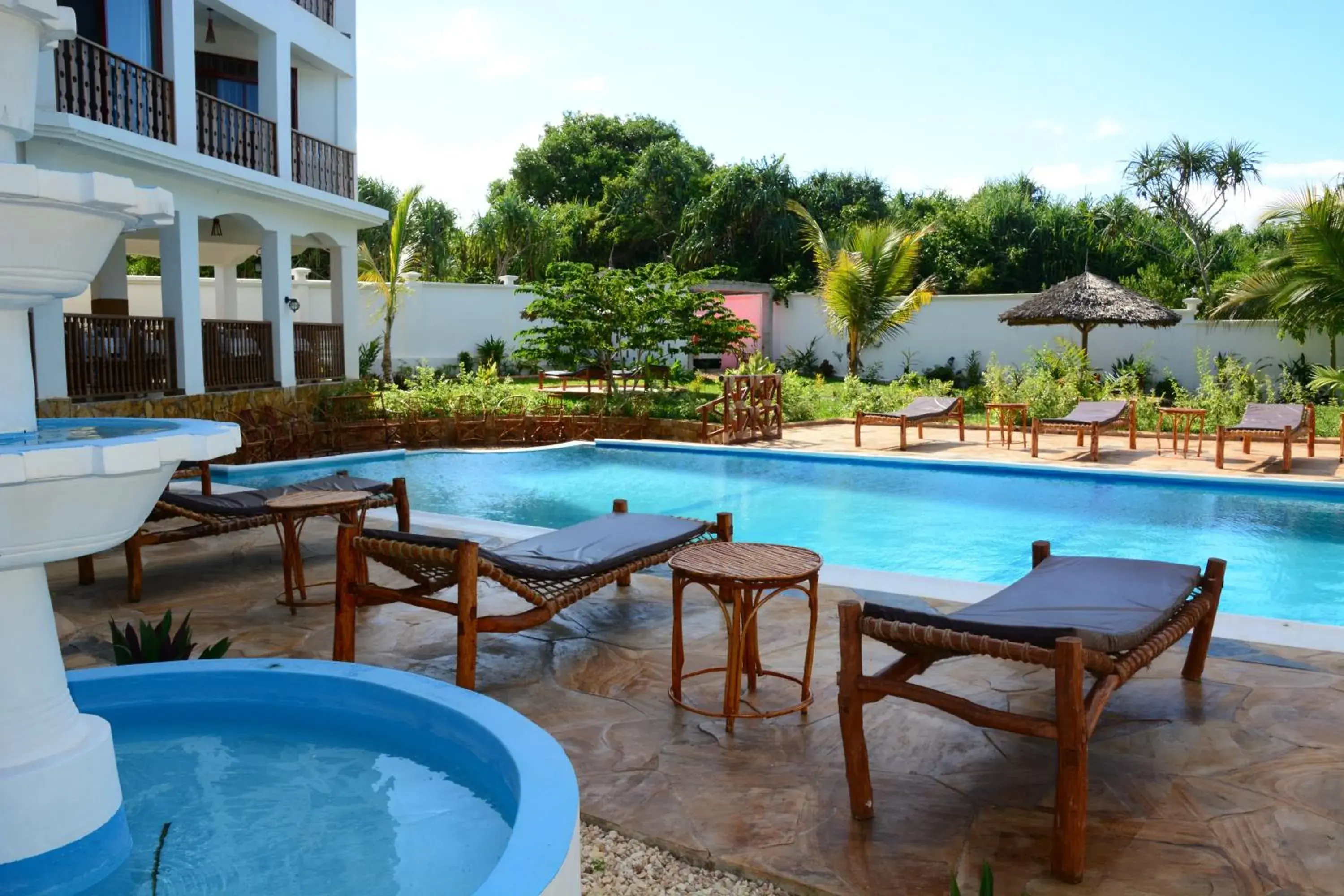 Swimming pool in Zanoceanique Hotel Swimming pool in Zanoceanique Hotel
