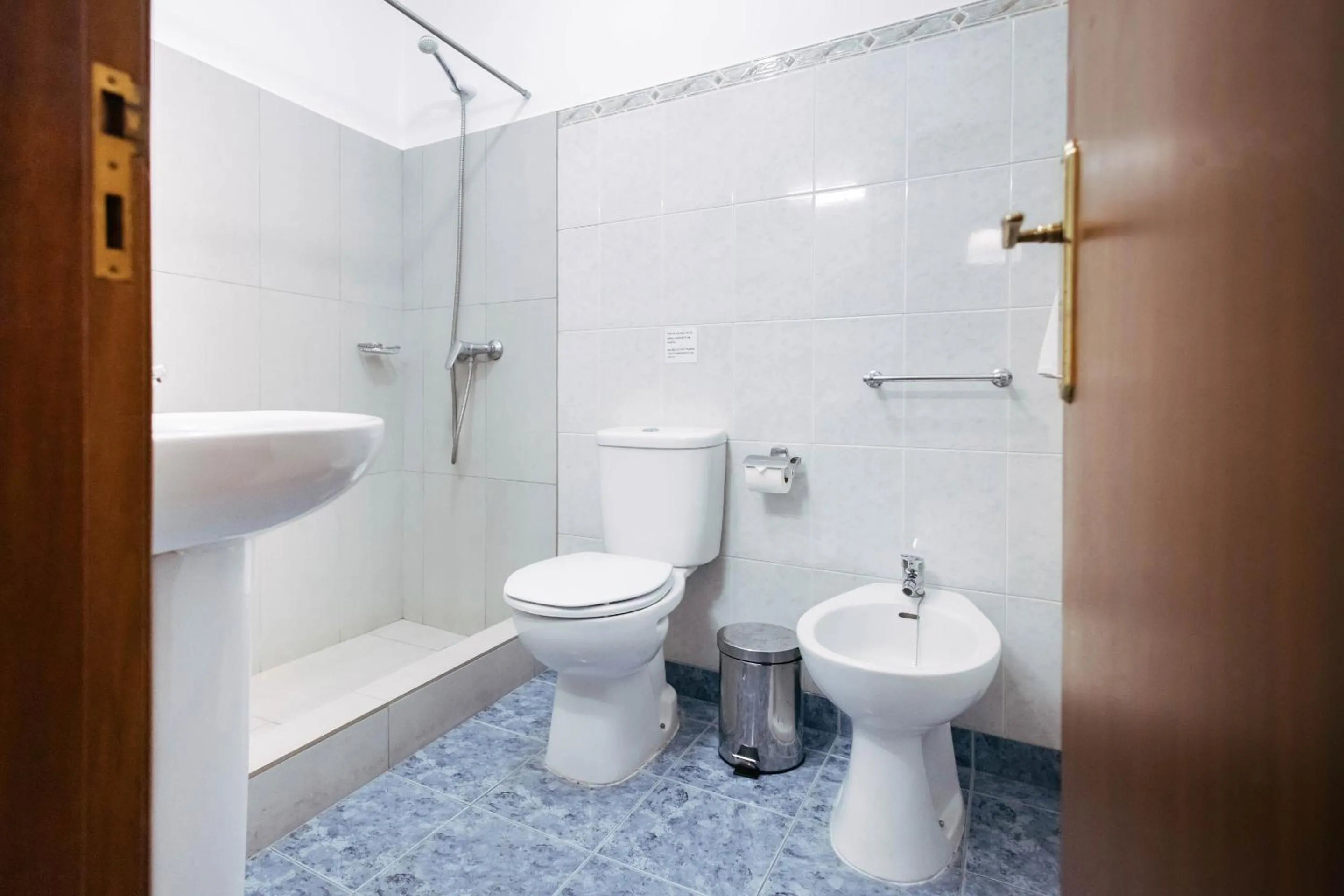 Toilet in Murças74 - Studio Apartments