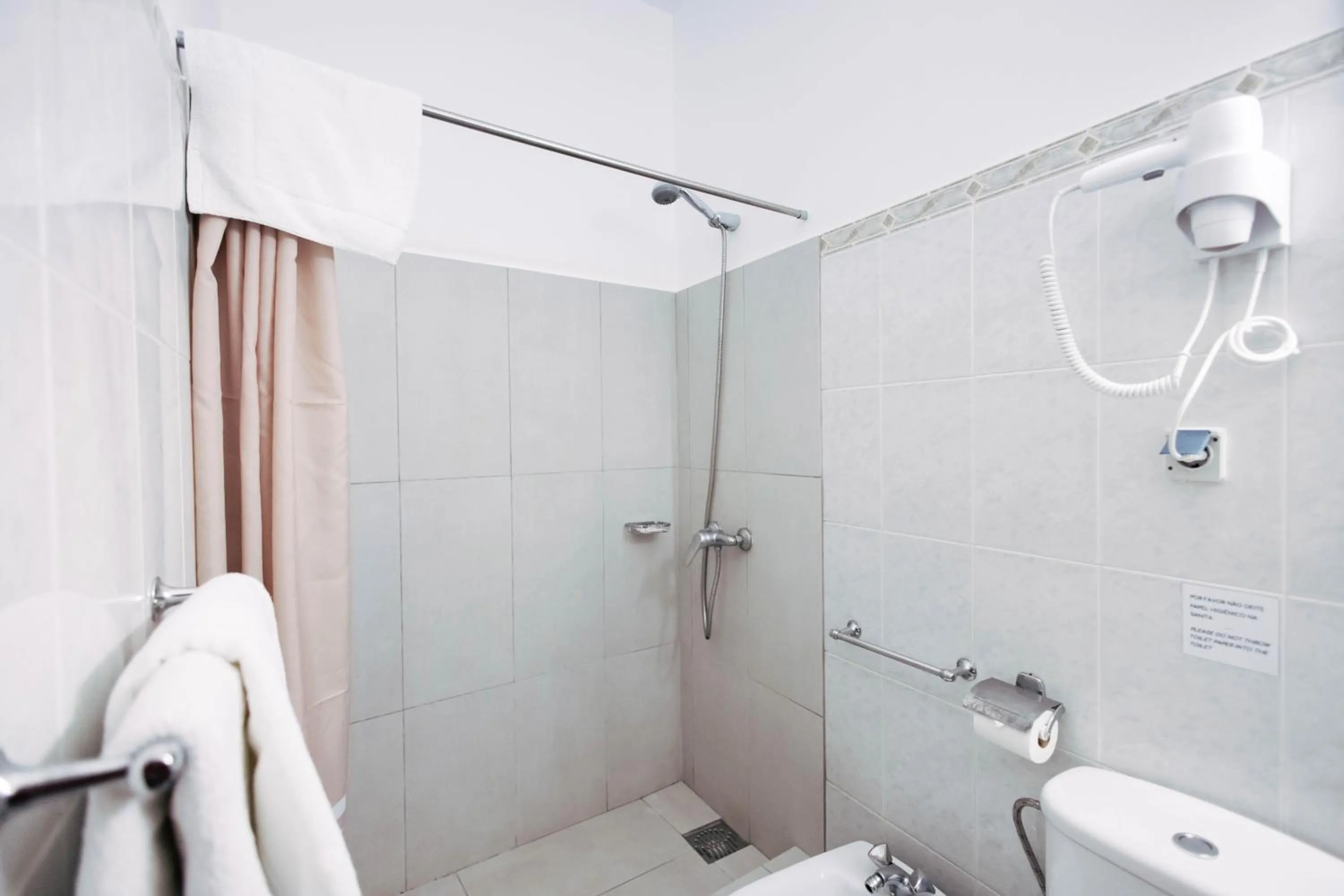 Toilet in Murças74 - Studio Apartments