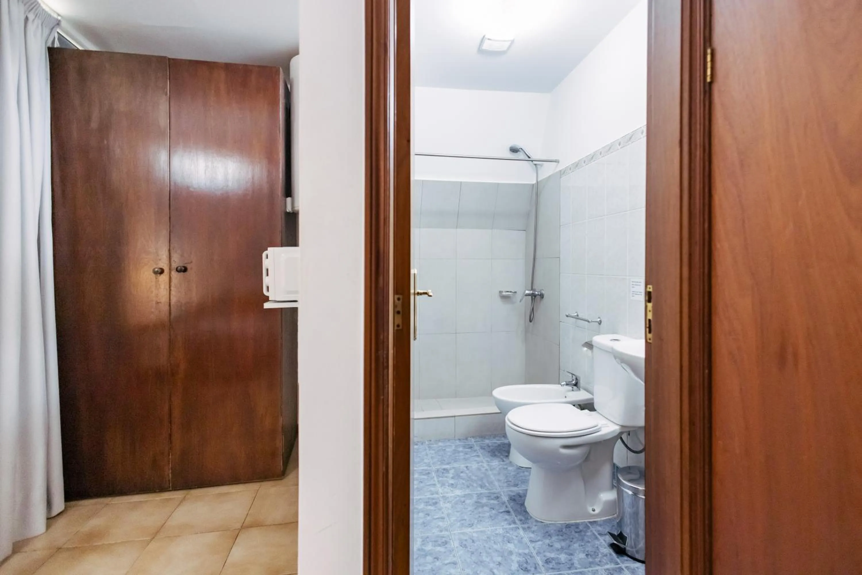 Toilet in Murças74 - Studio Apartments