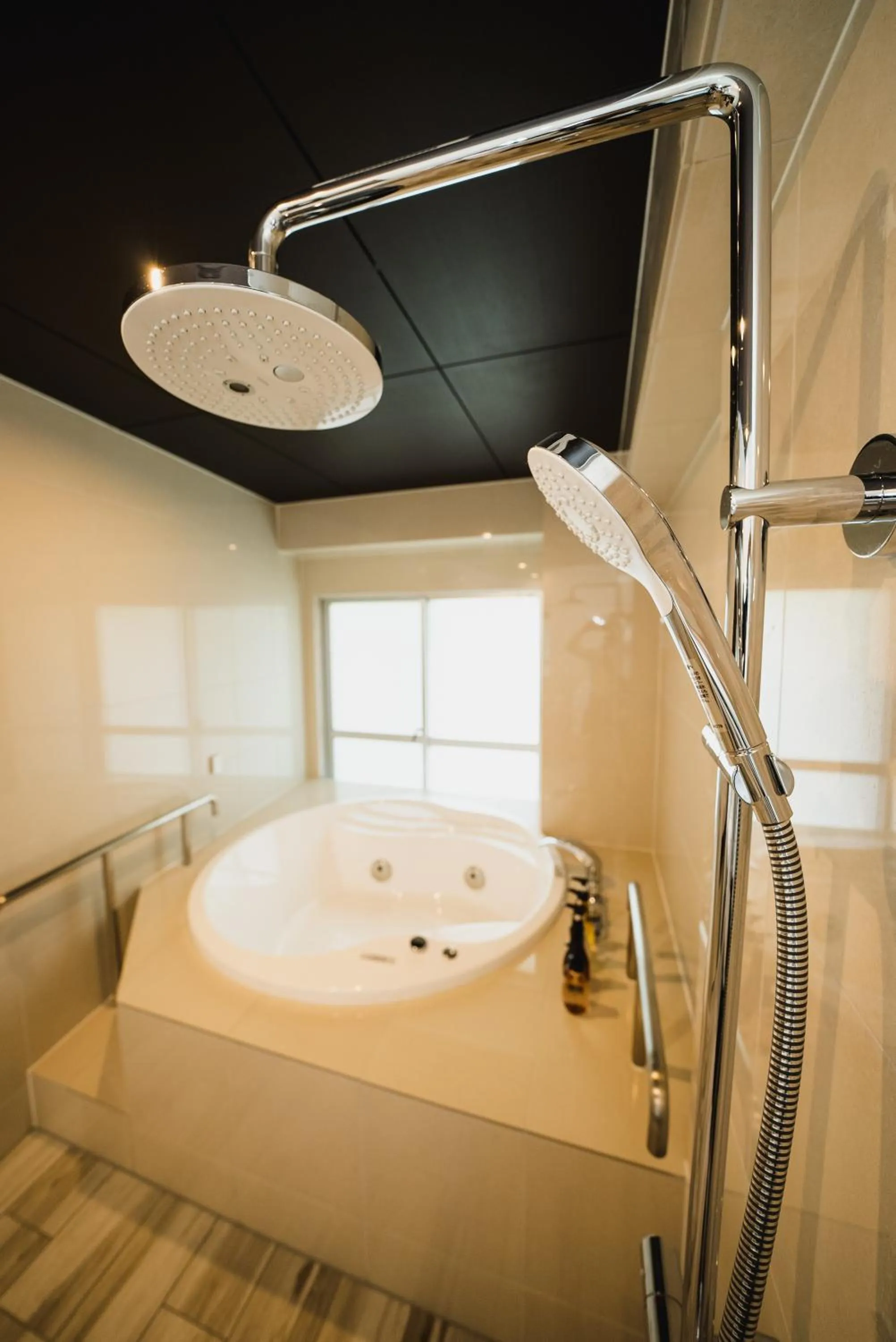 Shower in Hotel Japanesque Fukuoka