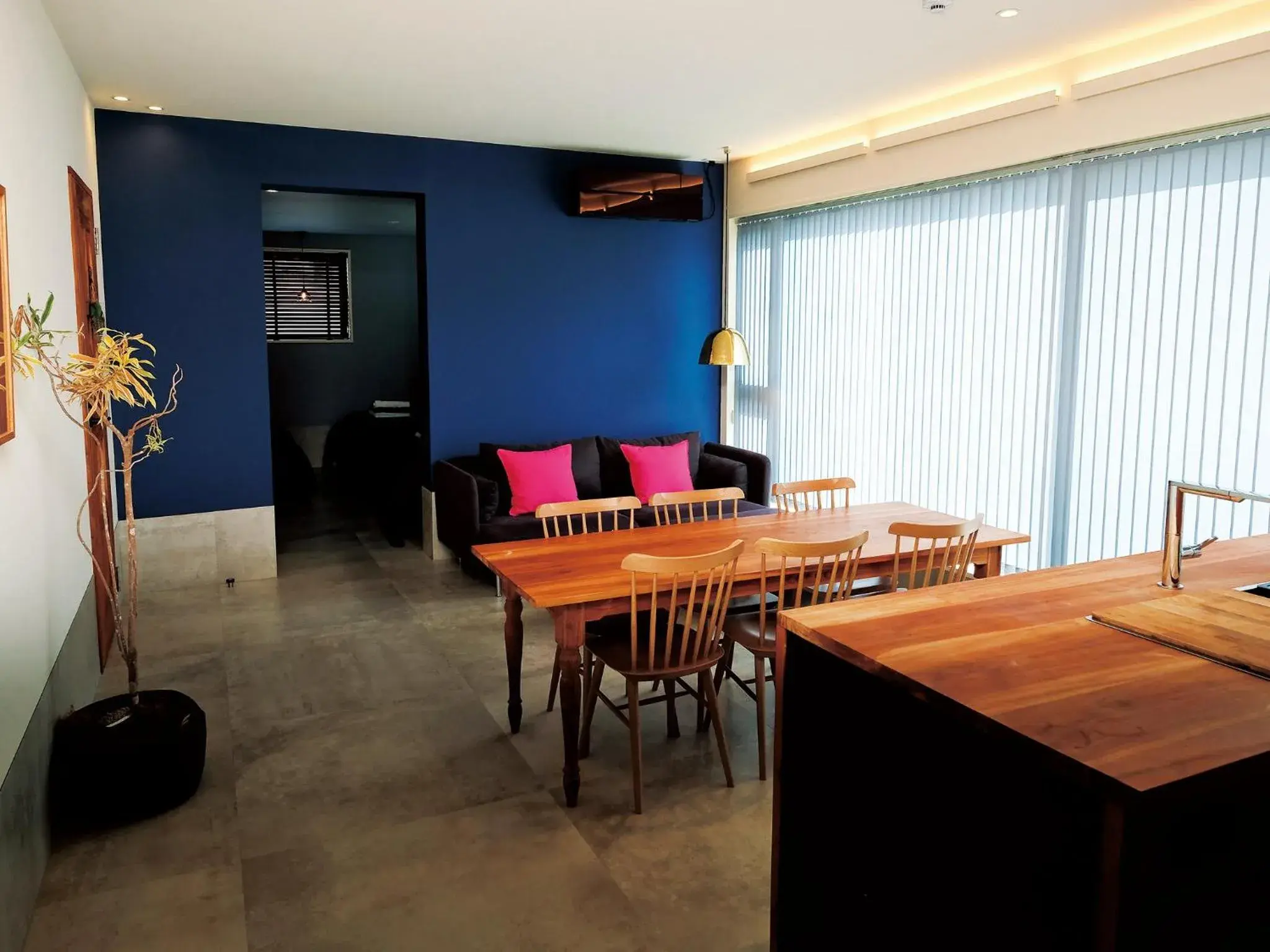 Living room in CHULAX OKINAWA YOMITAN【Designer Condominium Hotel】 Living room in CHULAX OKINAWA YOMITAN【Designer Condominium Hotel】