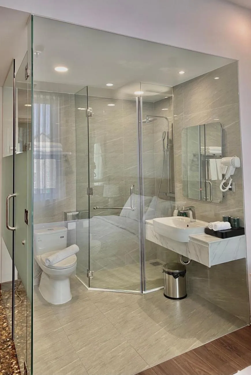 Bathroom in Mansion Park Hotel & Apartment