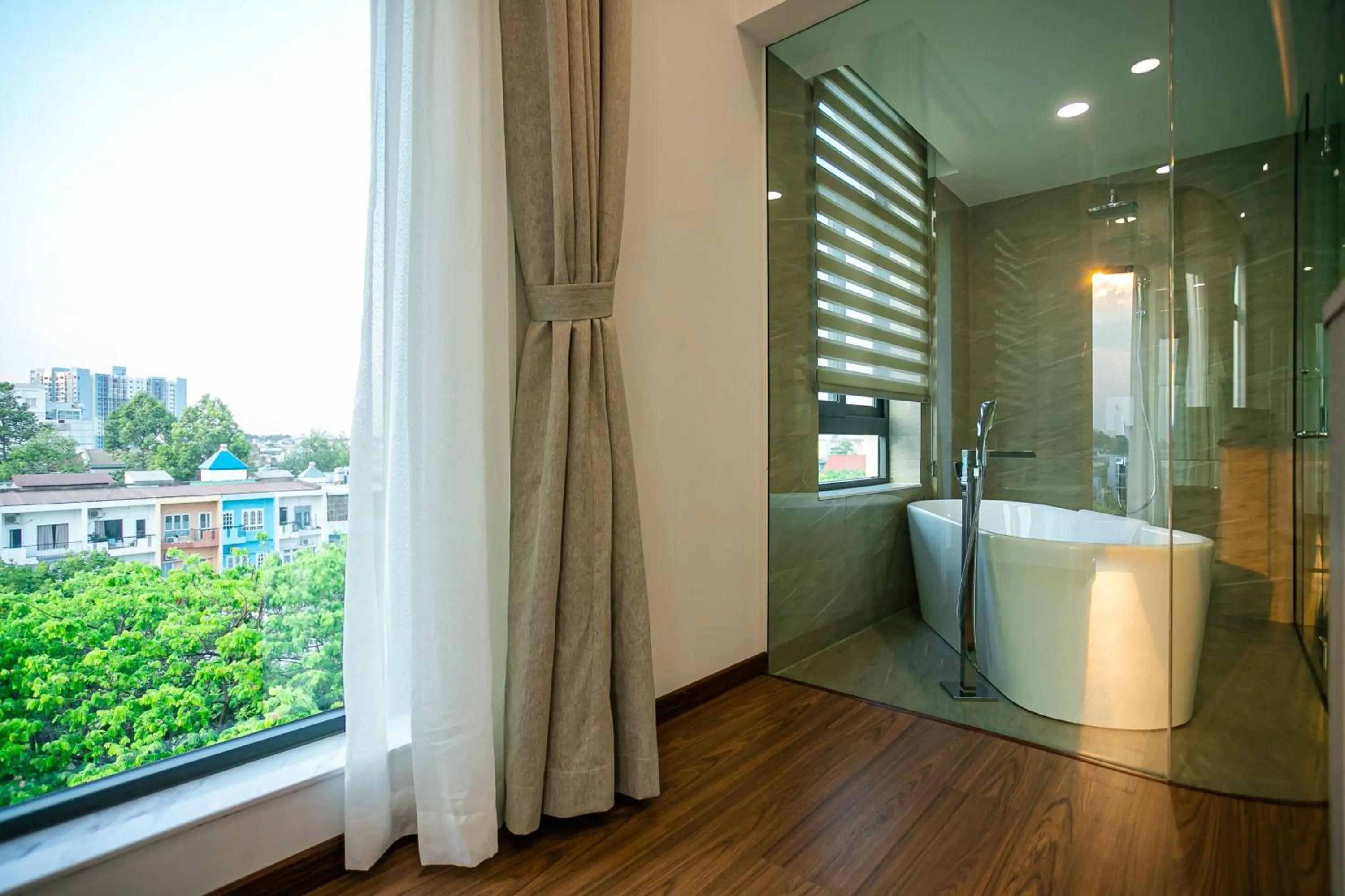 Property building in Mansion Park Hotel & Apartment