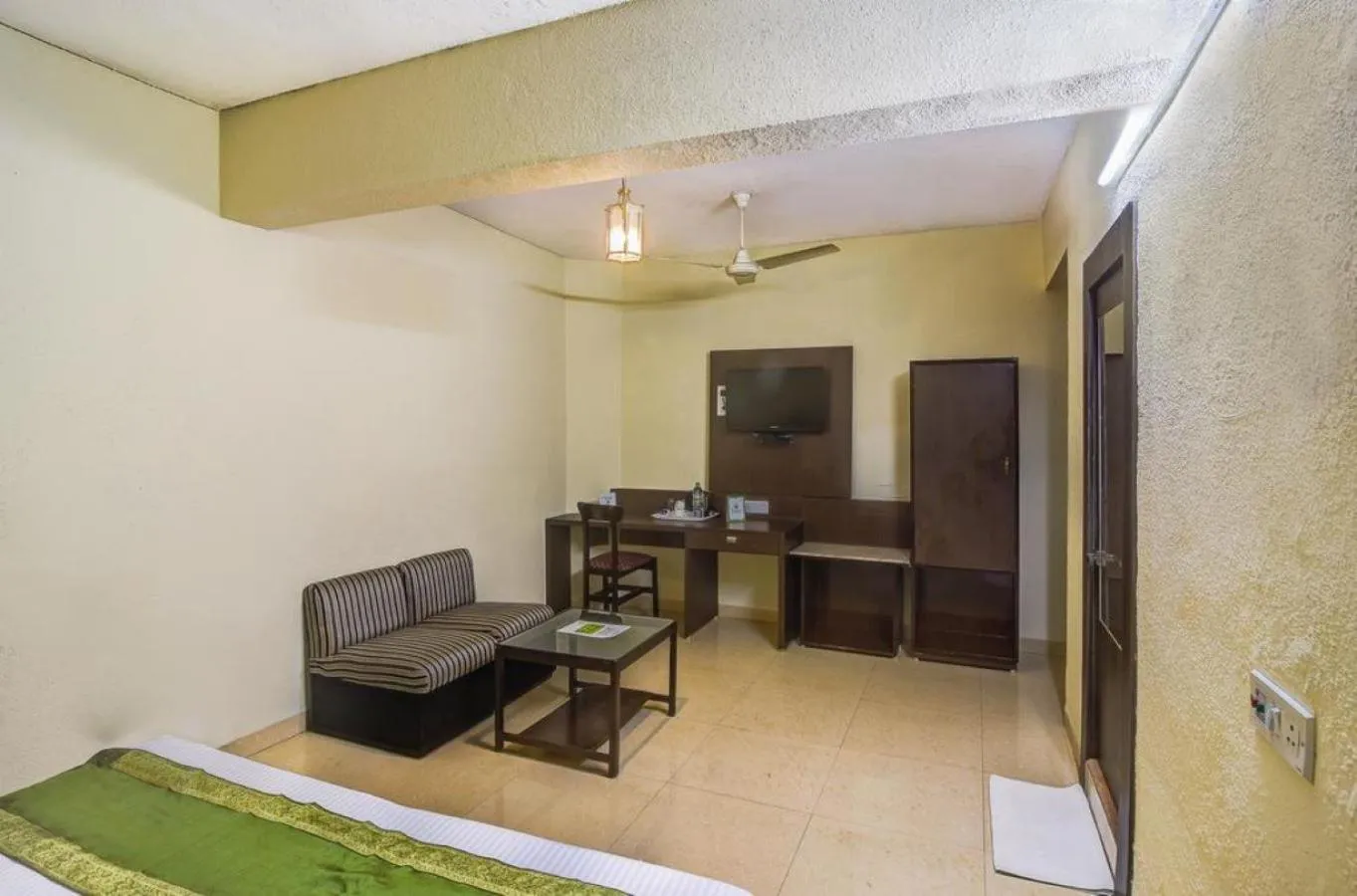 TV and multimedia in Hotel The Shagun