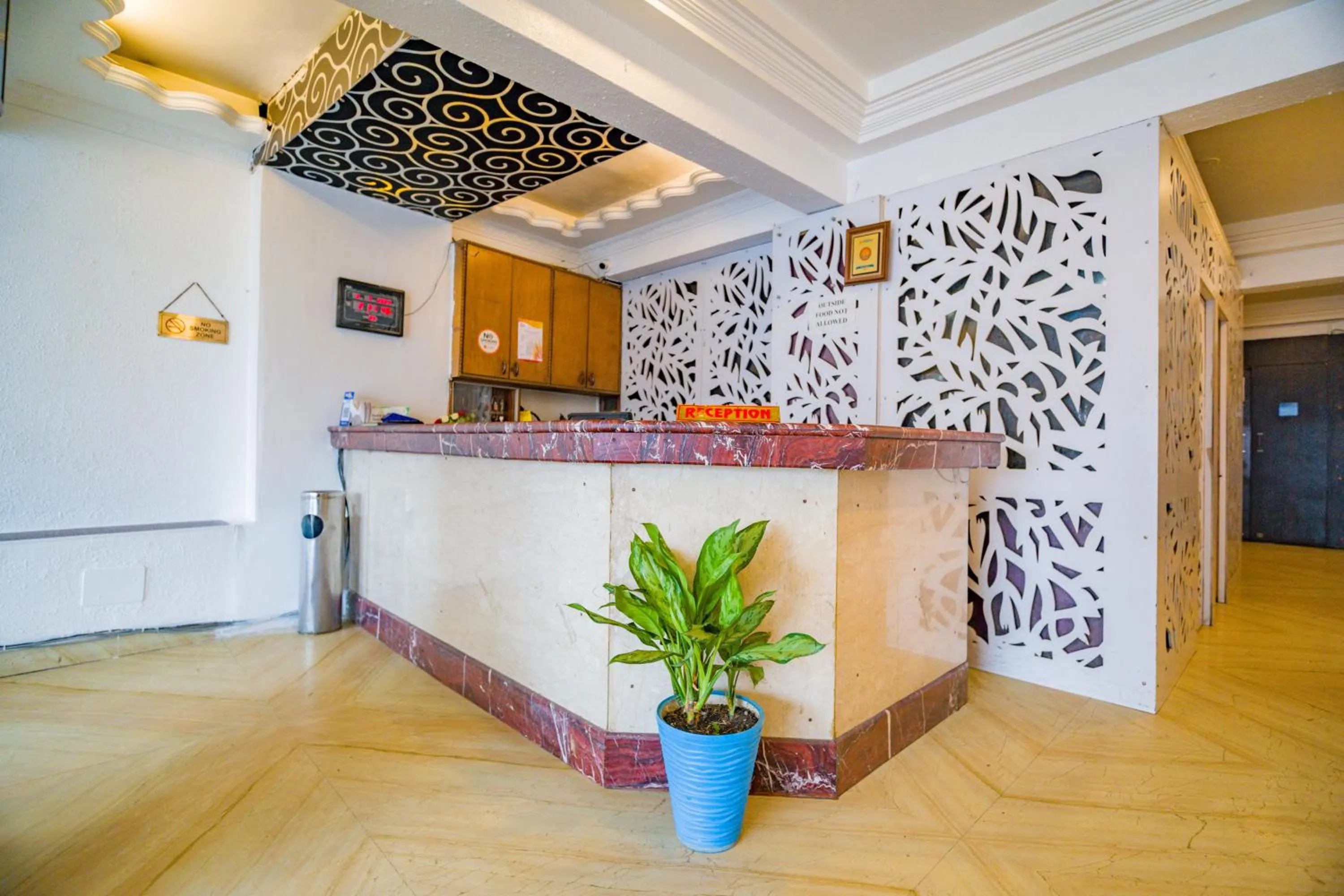Lobby or reception in Hotel The Shagun