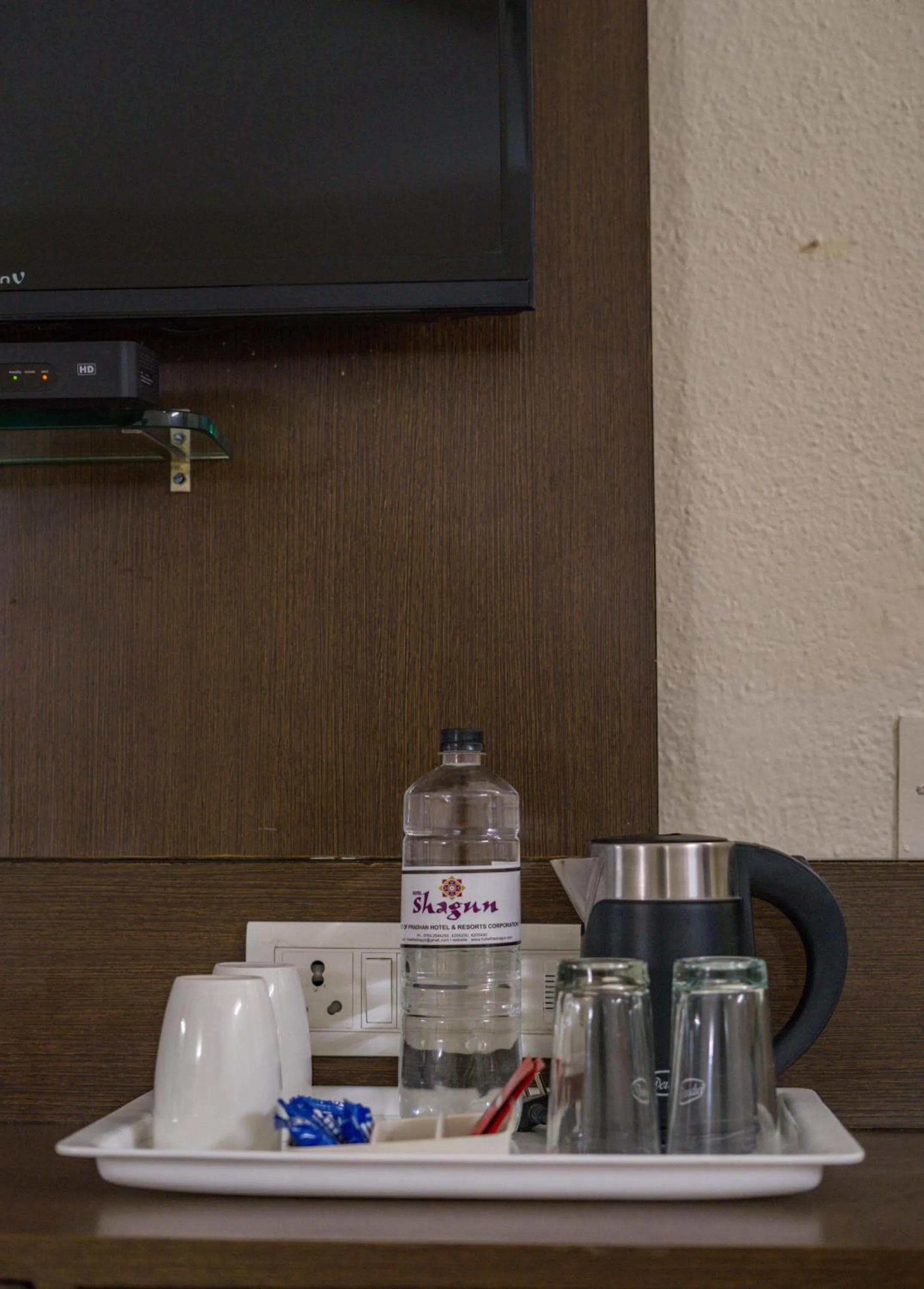 Coffee/tea facilities in Hotel The Shagun