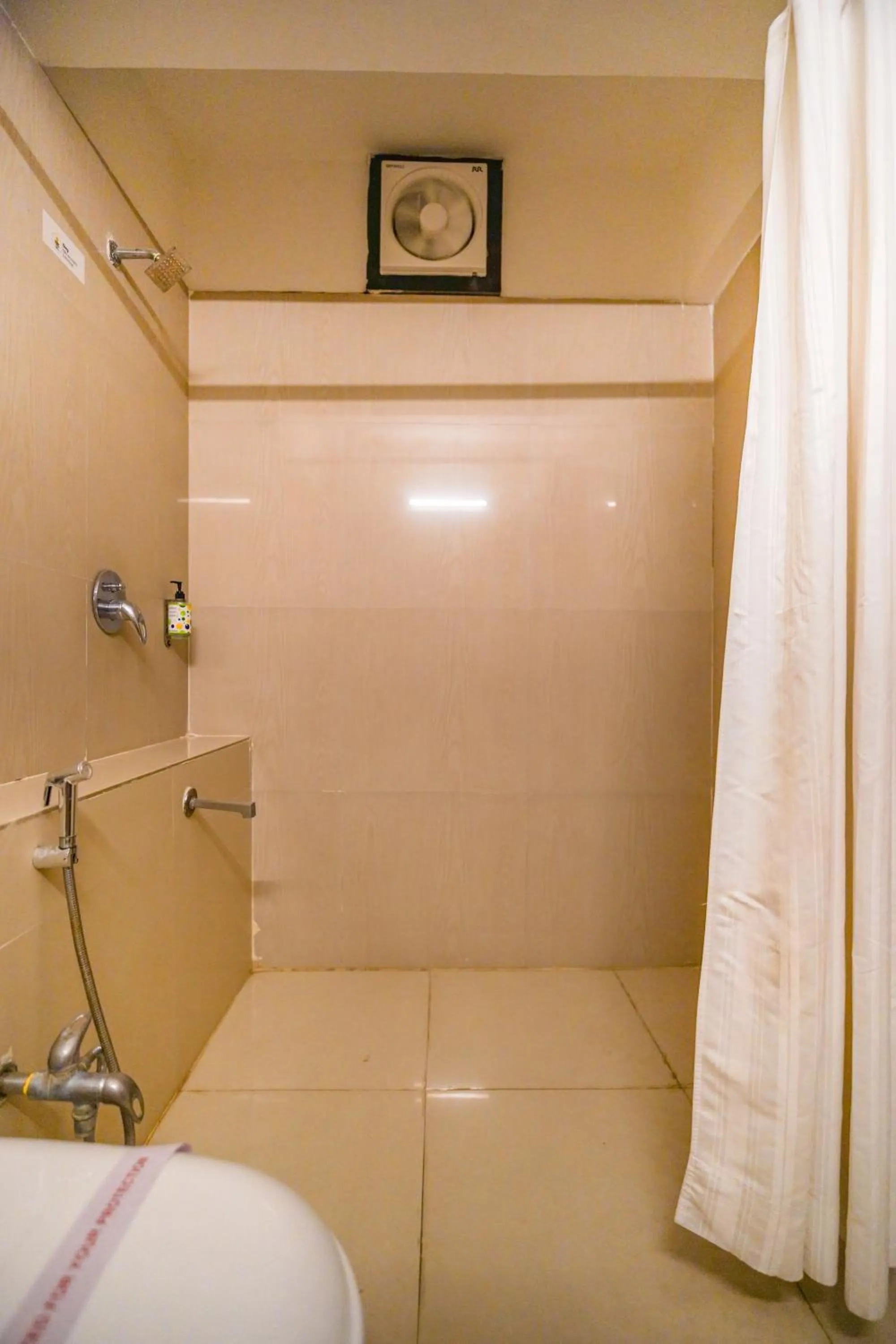 Bathroom in Hotel The Shagun