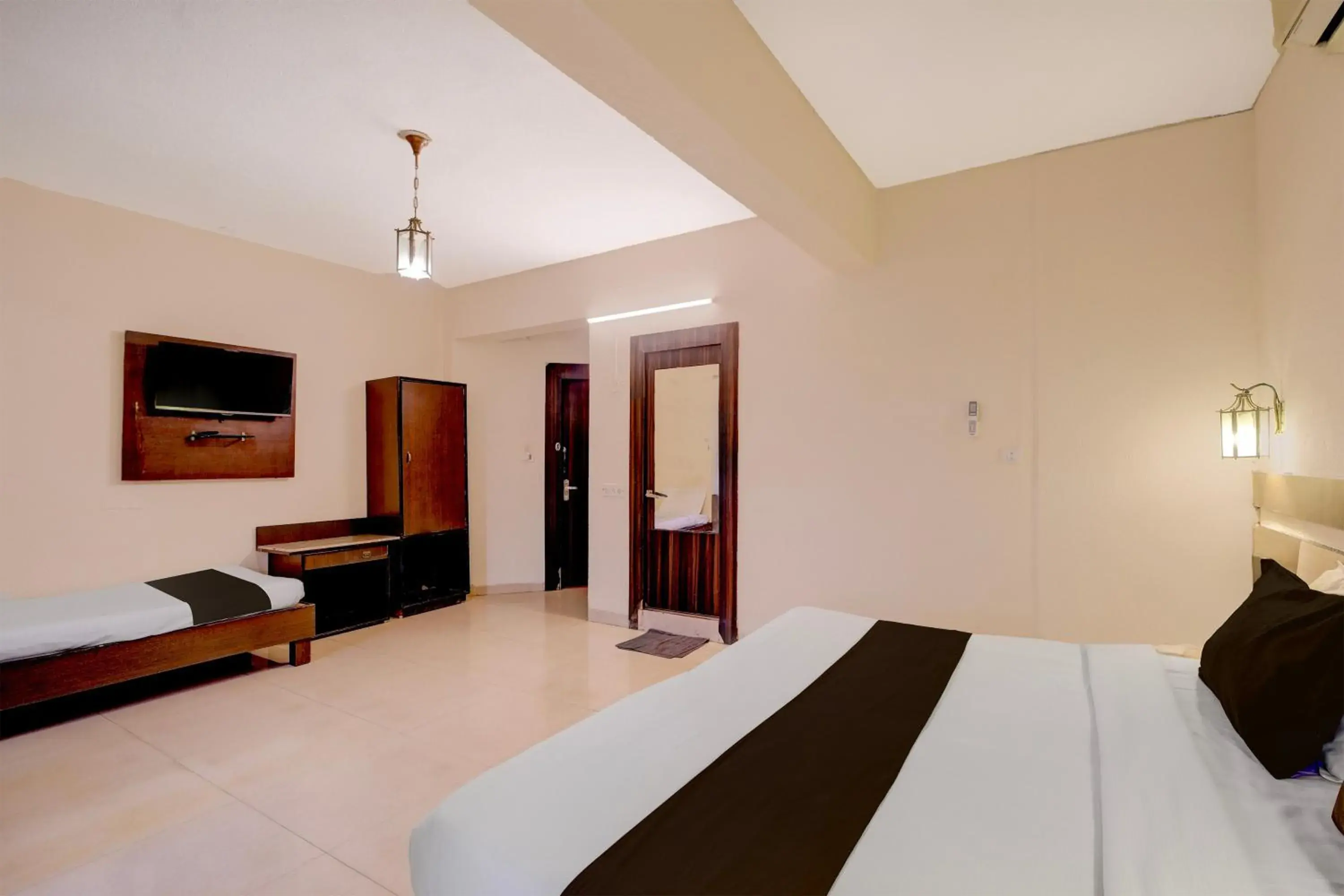 Bedroom, Bed in Townhouse Gandhi Medical College Bhopal Formerly Hotel Shagun Bedroom, Bed in Townhouse Gandhi Medical College Bhopal Formerly Hotel Shagun