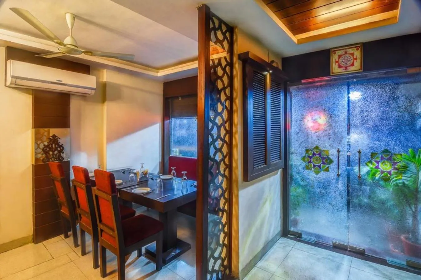 Dining area in Hotel The Shagun