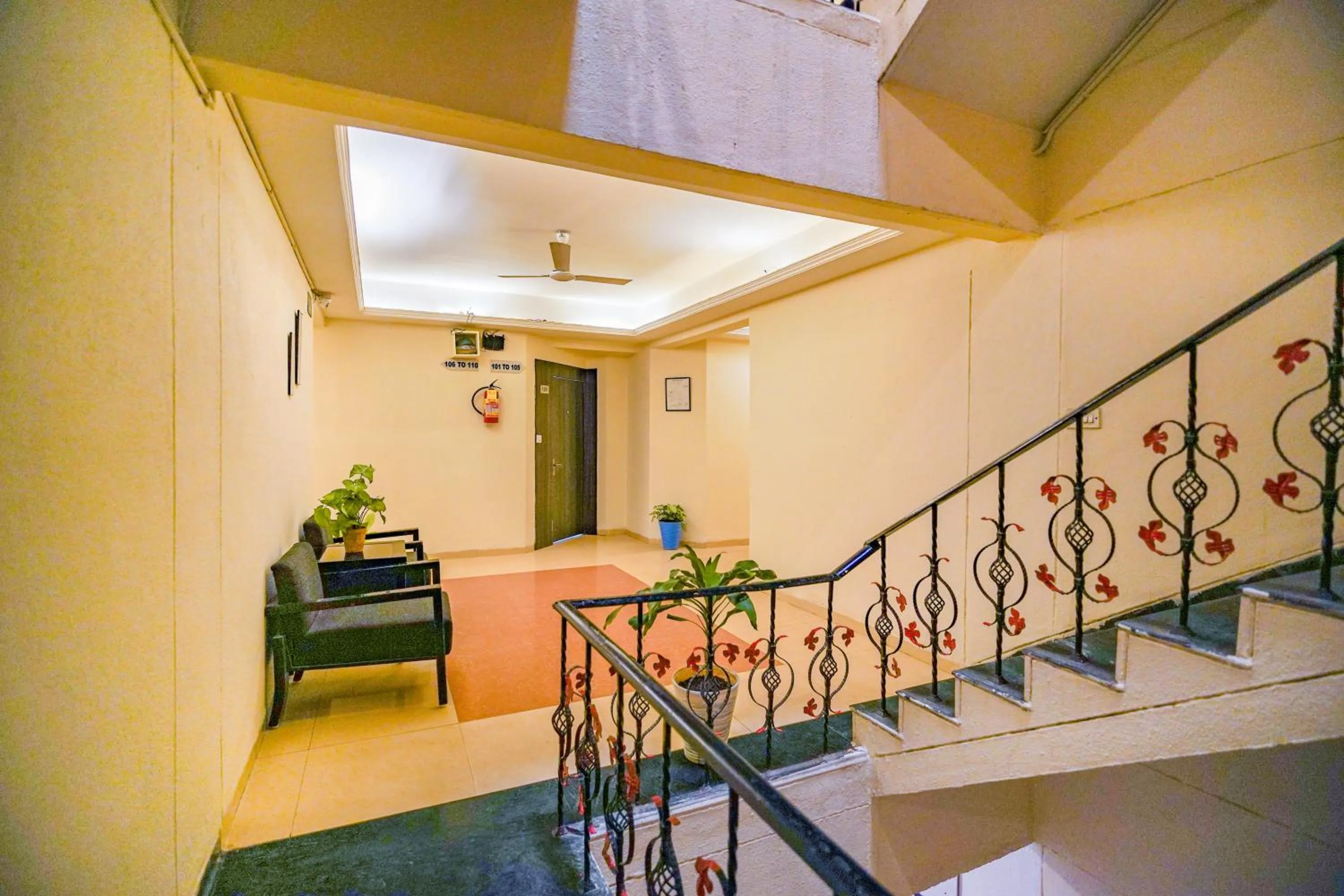 Lobby or reception in Hotel The Shagun