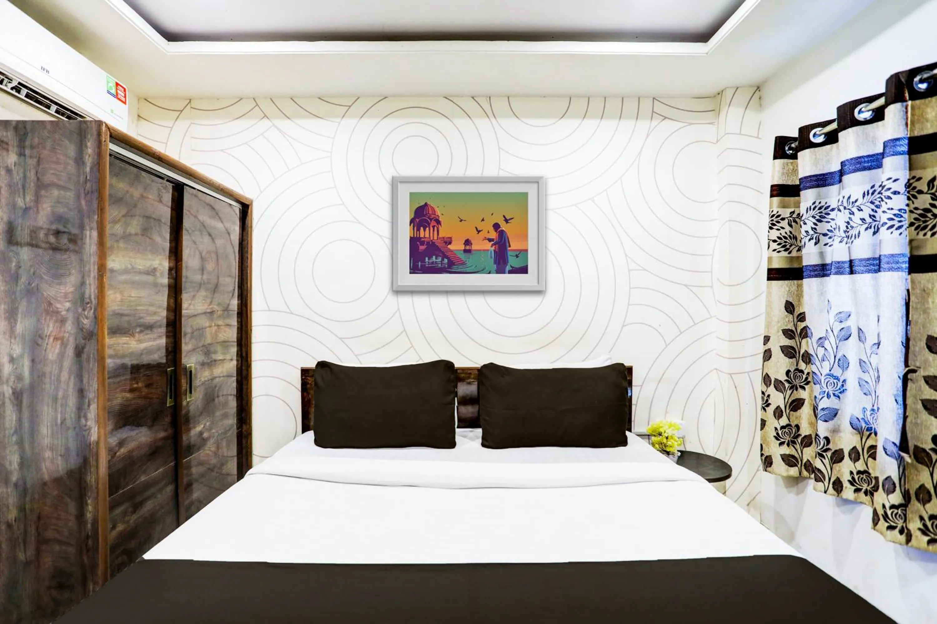 Photo of the whole room, Bed in Super Collection O Hingna Road