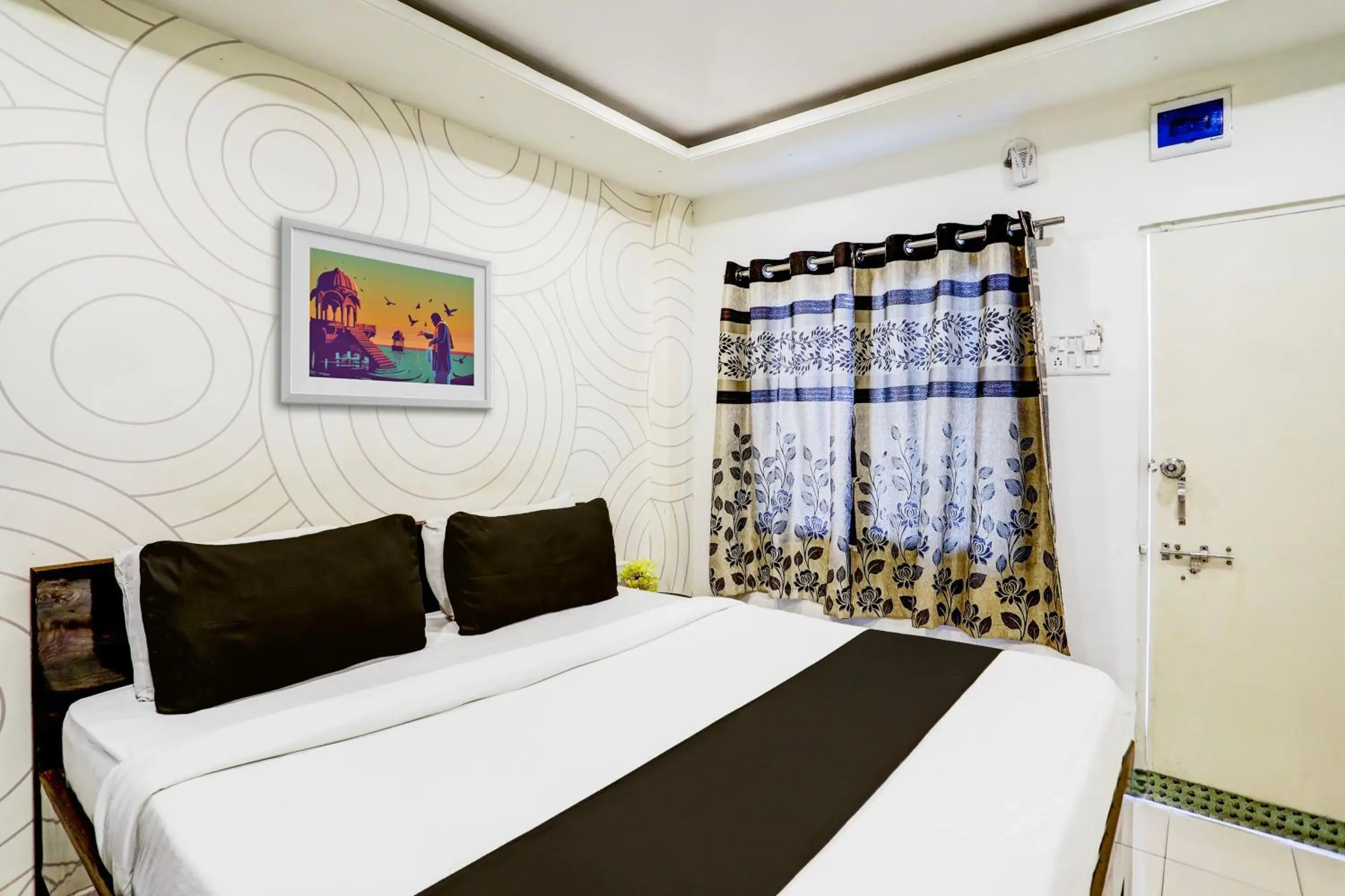 Photo of the whole room, Bed in Super Collection O Hingna Road Photo of the whole room, Bed in Super Collection O Hingna Road