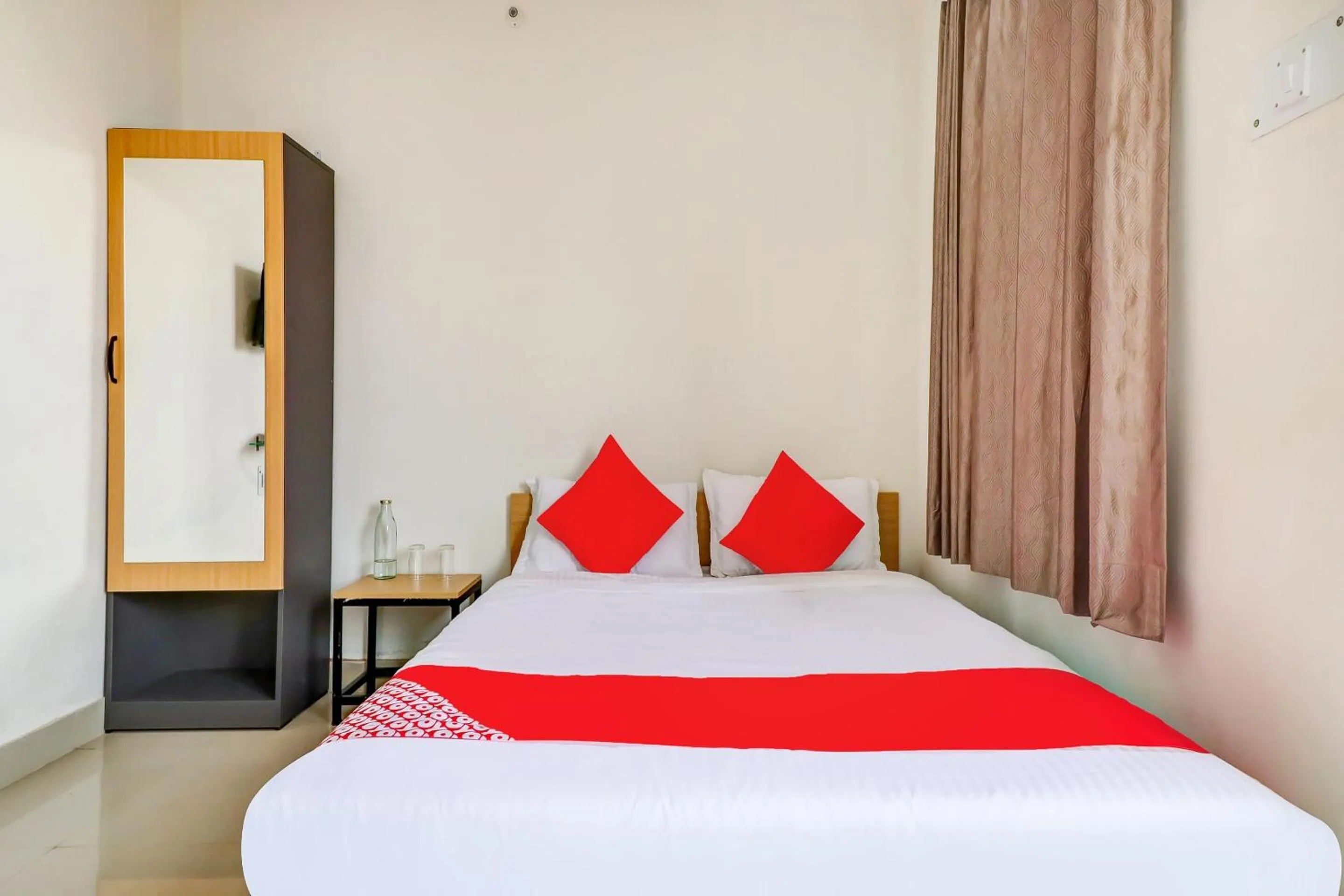 Bedroom, Bed in Super Hotel O Hotel Outline