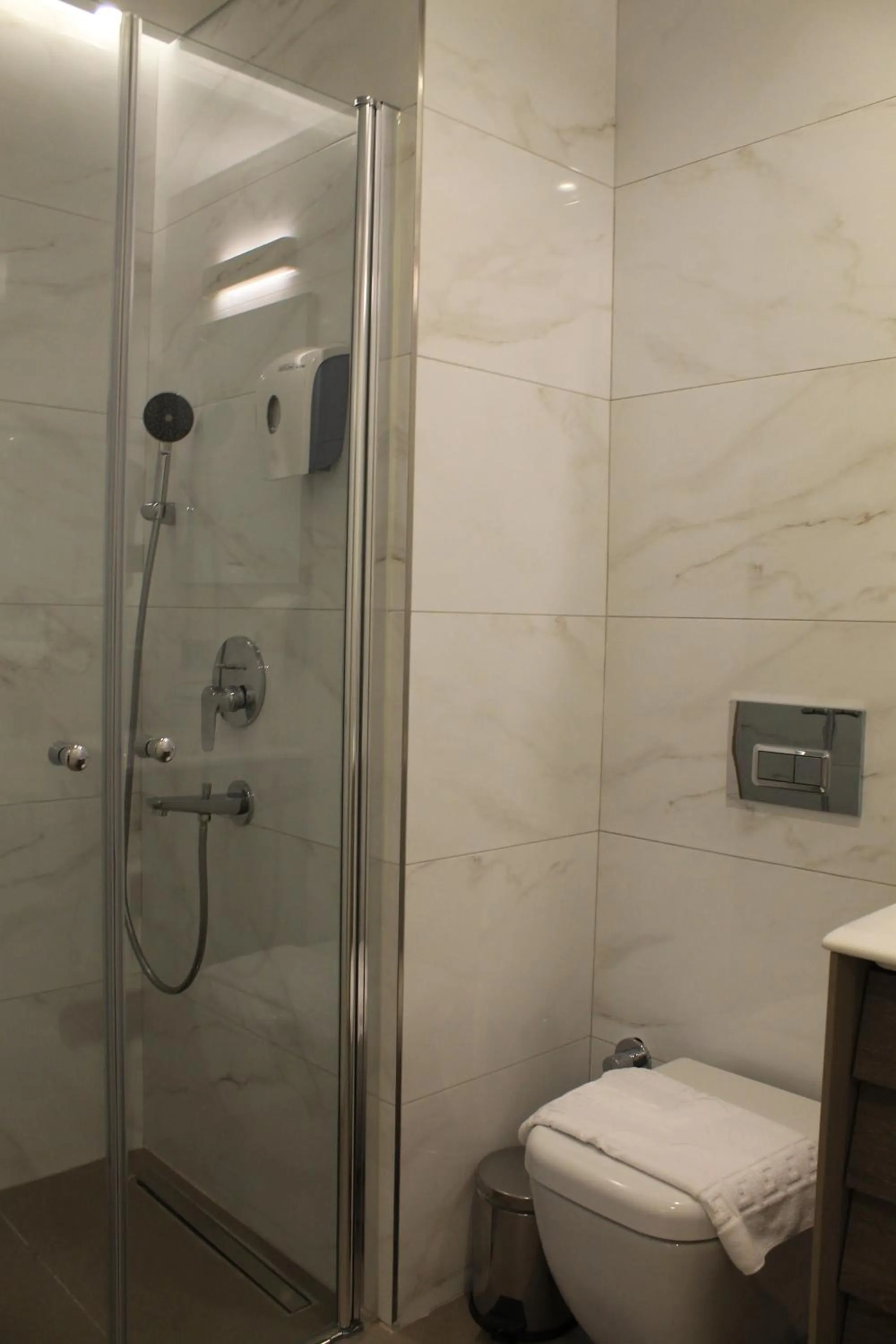 Shower in Garlon Residence