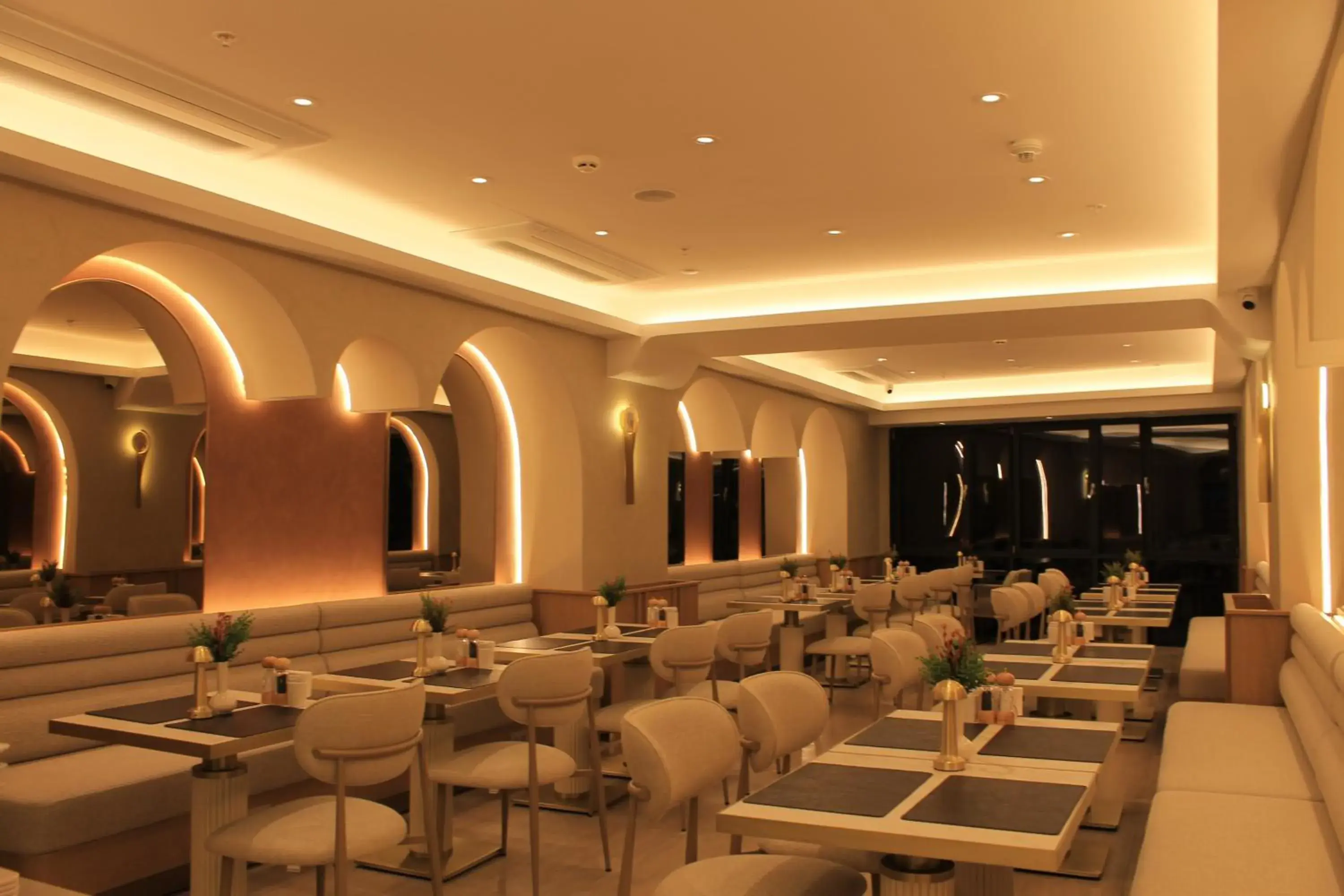 Restaurant/places to eat in Garlon Residence Restaurant/places to eat in Garlon Residence