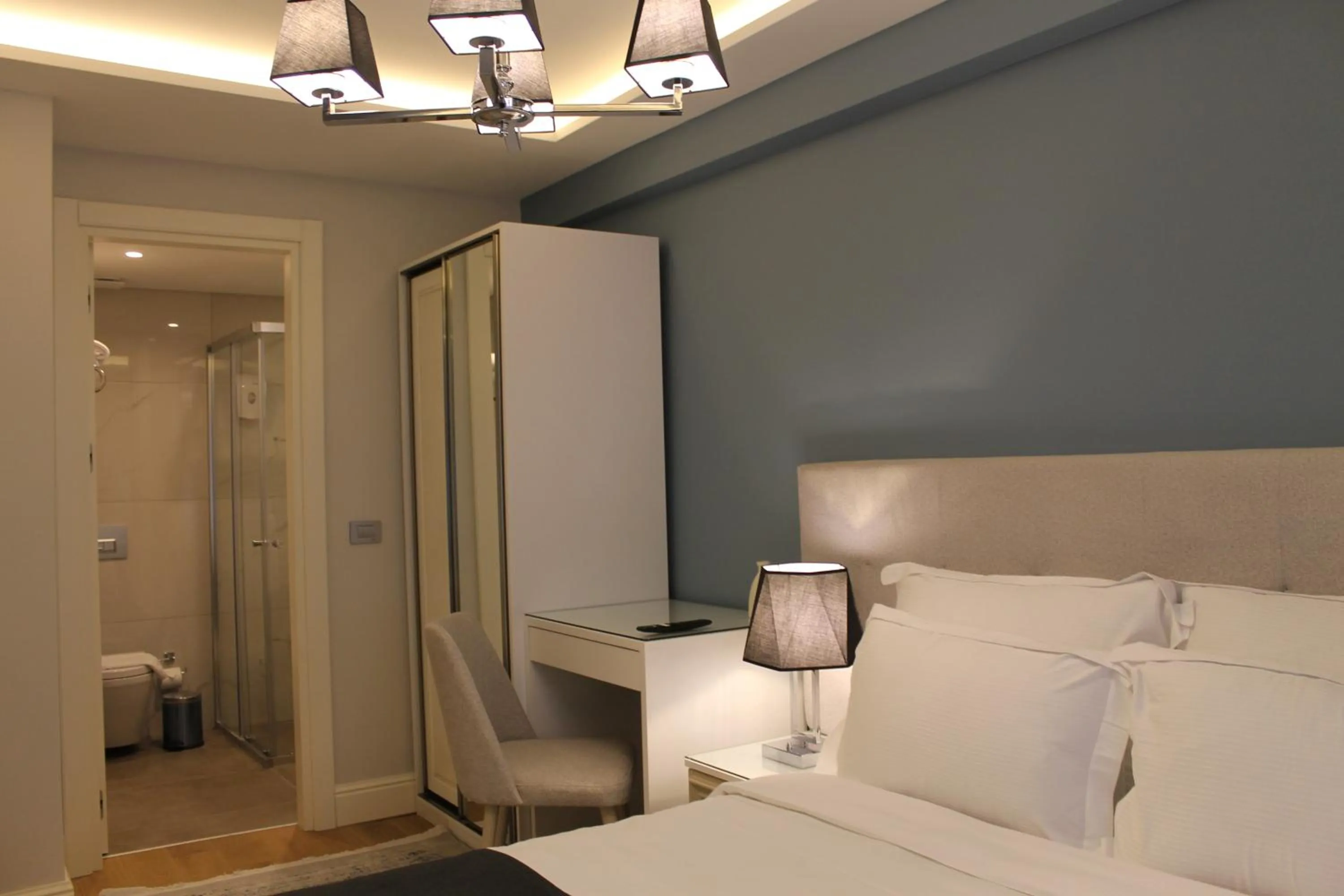 Bed in Garlon Residence