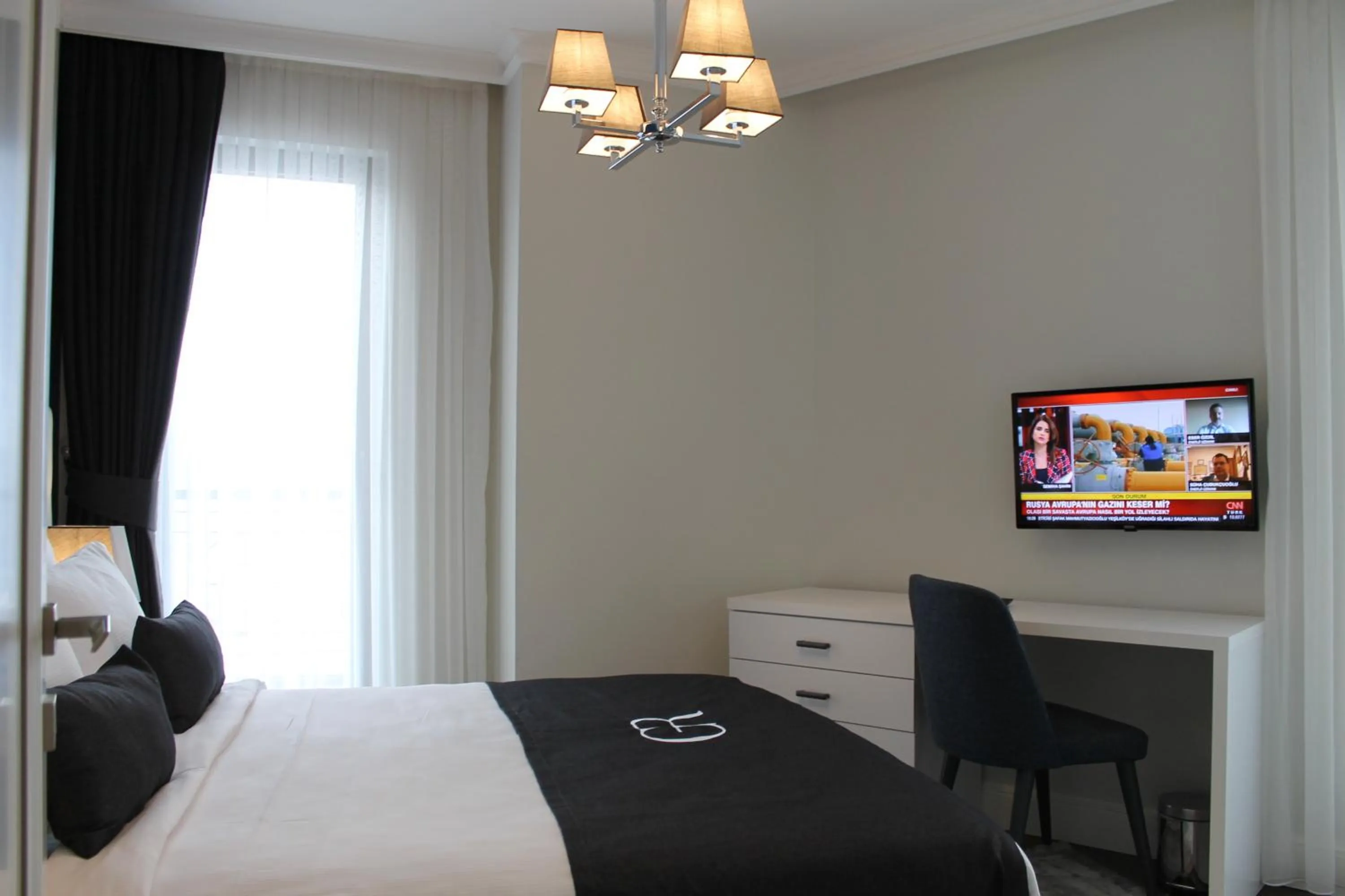 Bedroom, Bed in Garlon Residence