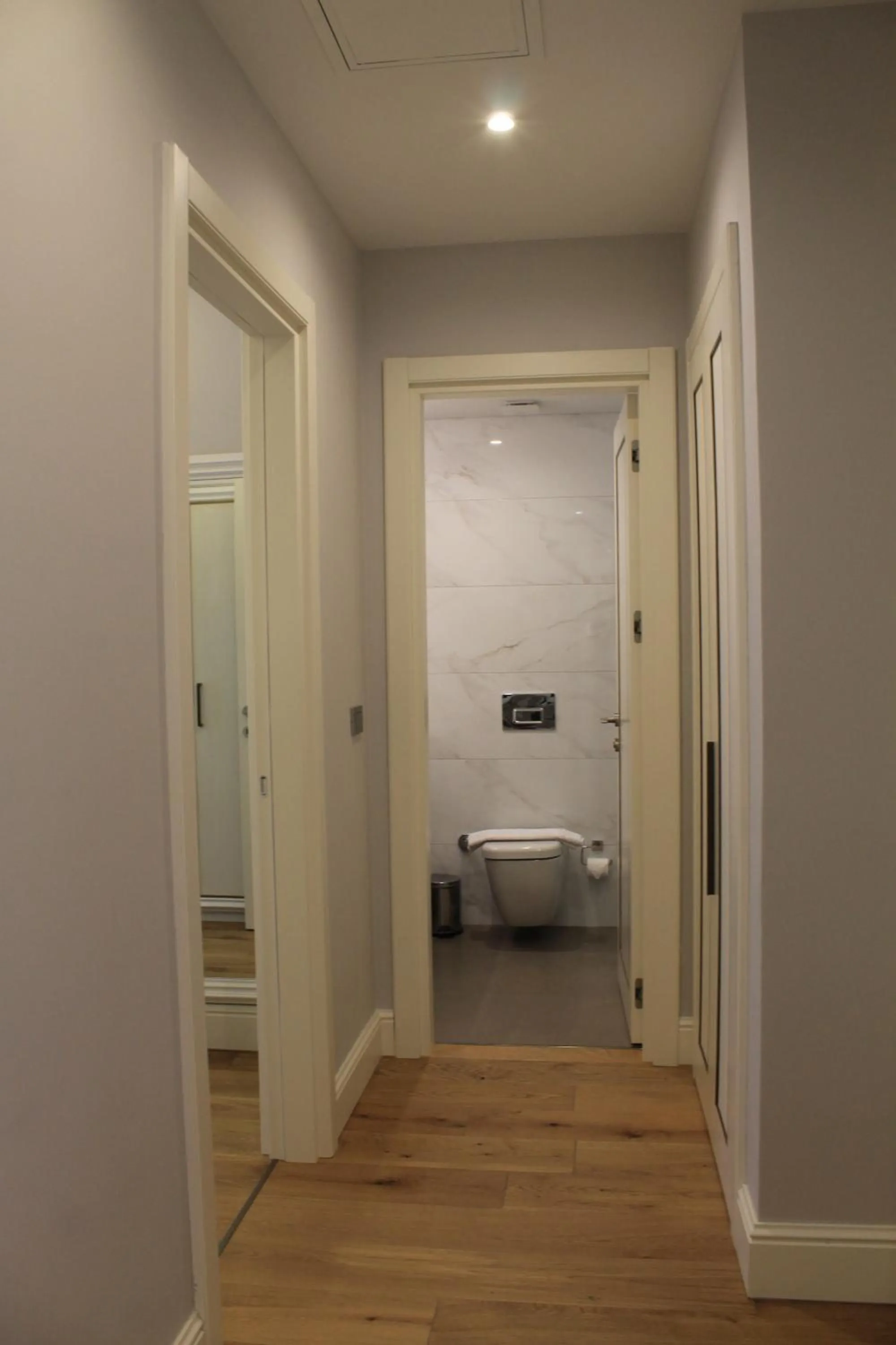 Toilet in Garlon Residence