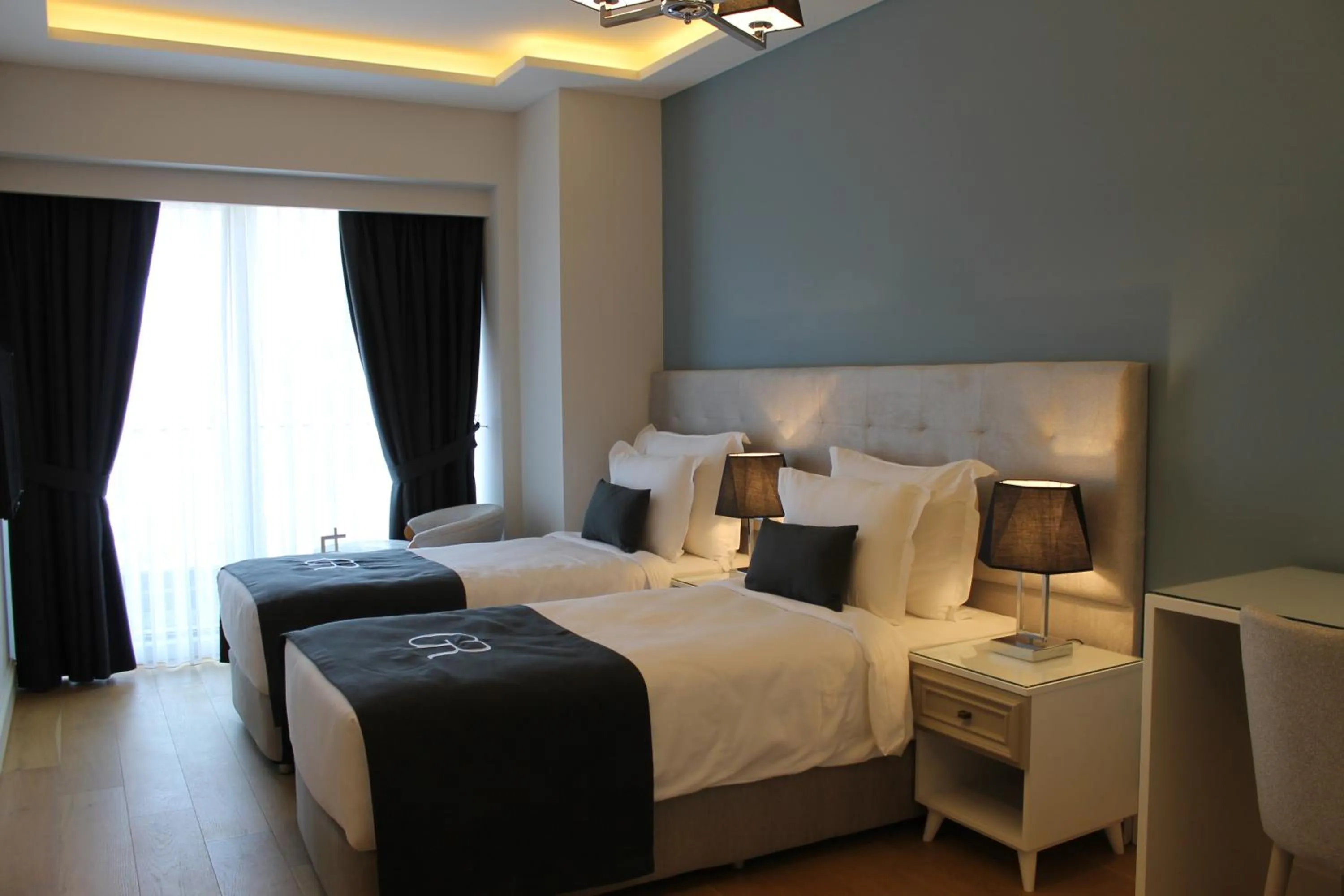 Balcony/Terrace, Bed in Garlon Residence