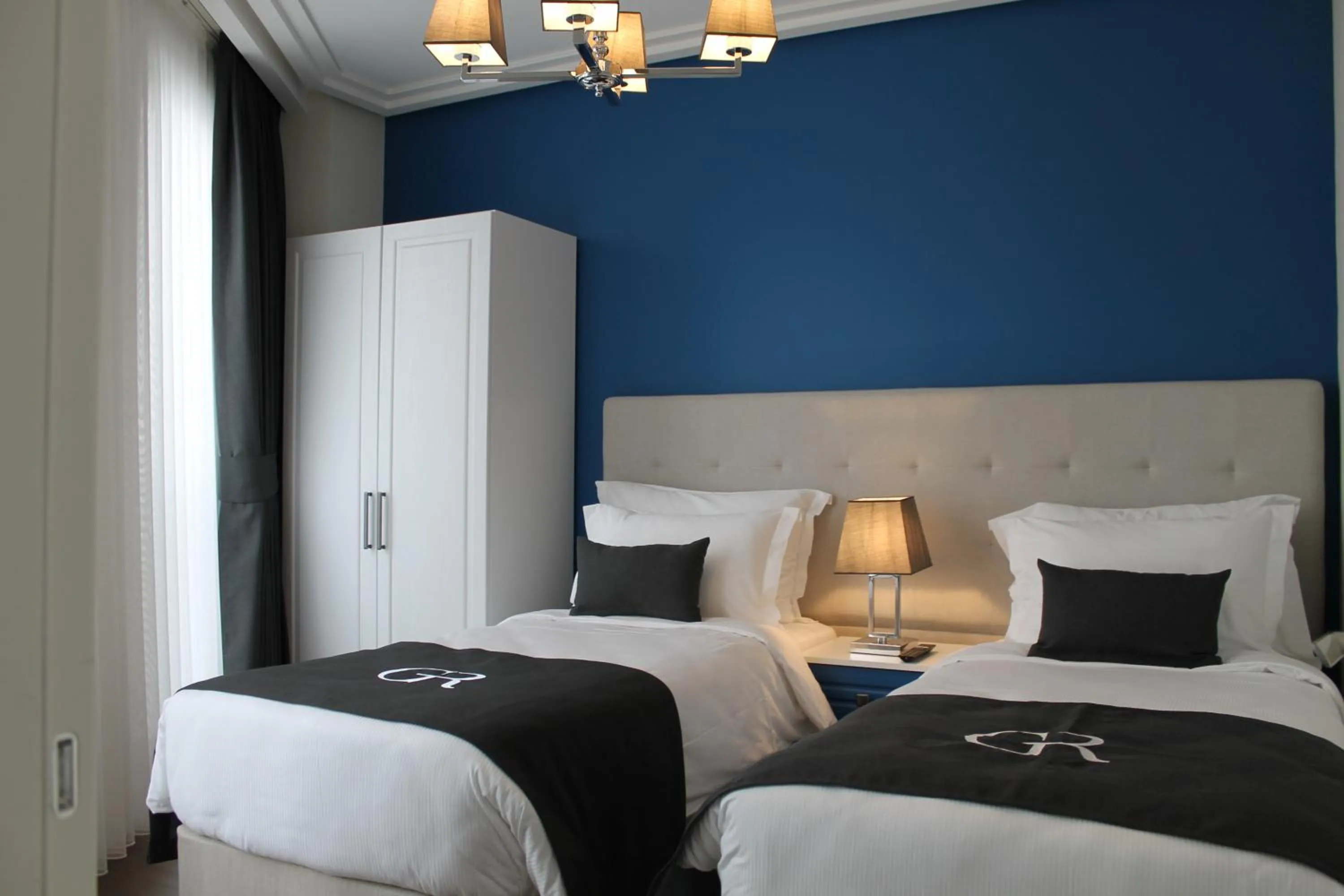 Bedroom, Bed in Garlon Residence