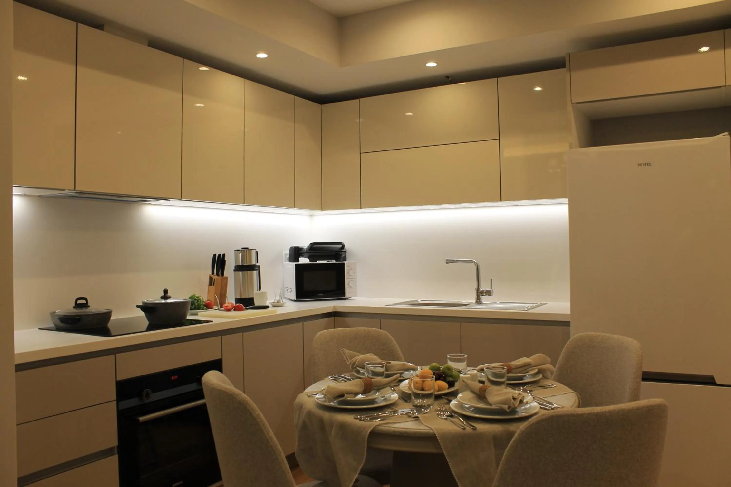 Kitchen or kitchenette in Garlon Residence