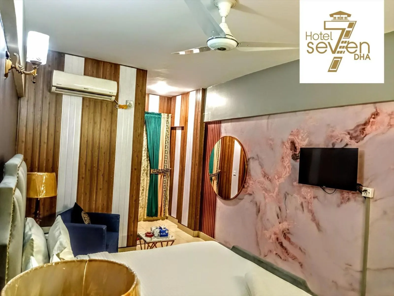 Bedroom in Hotel 7 DHA