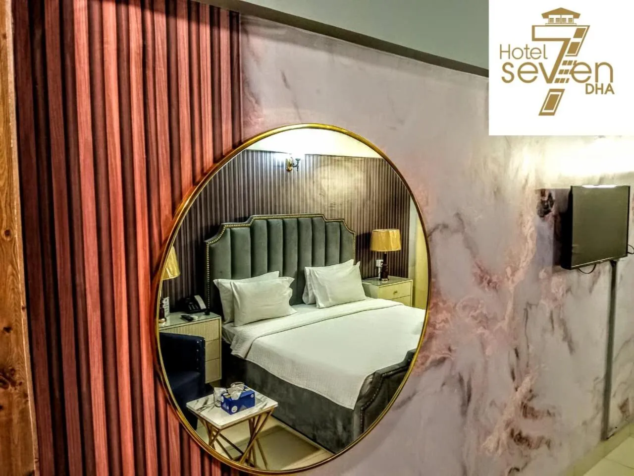 Bedroom, Bed in Hotel 7 DHA