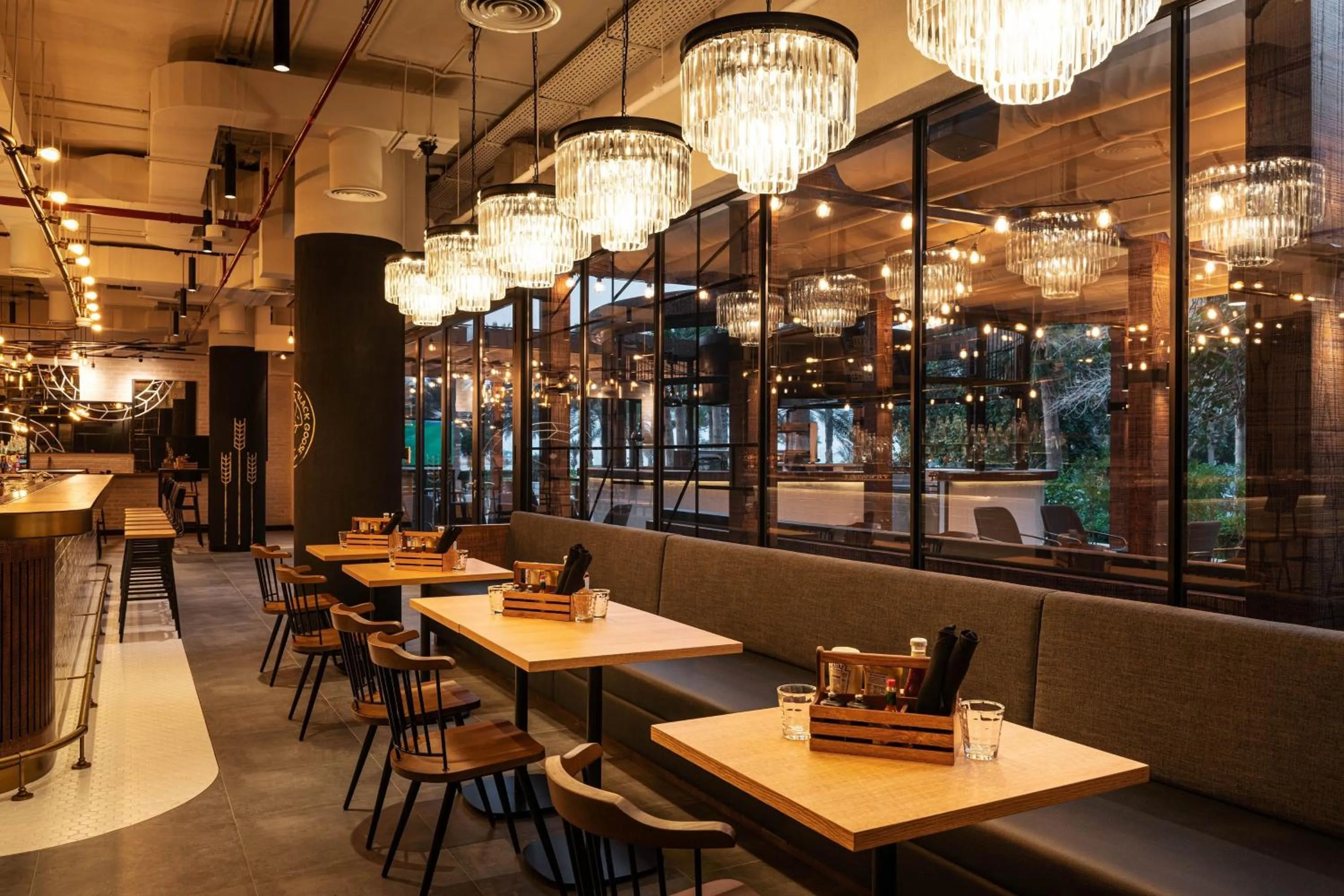 Restaurant/places to eat in Sheraton Jumeirah Beach Resort